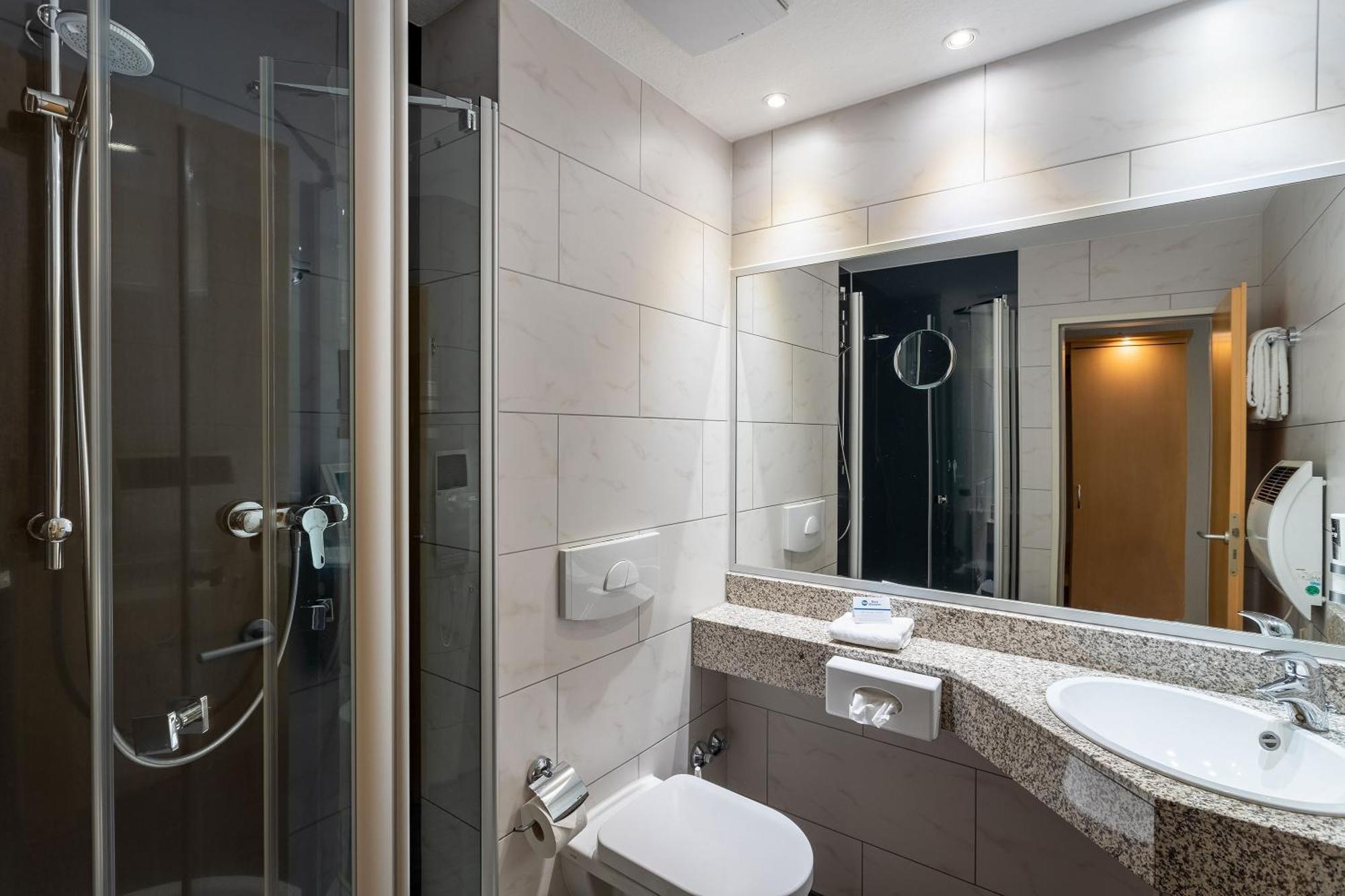 Superior Triple Room,1451952949:JPEG