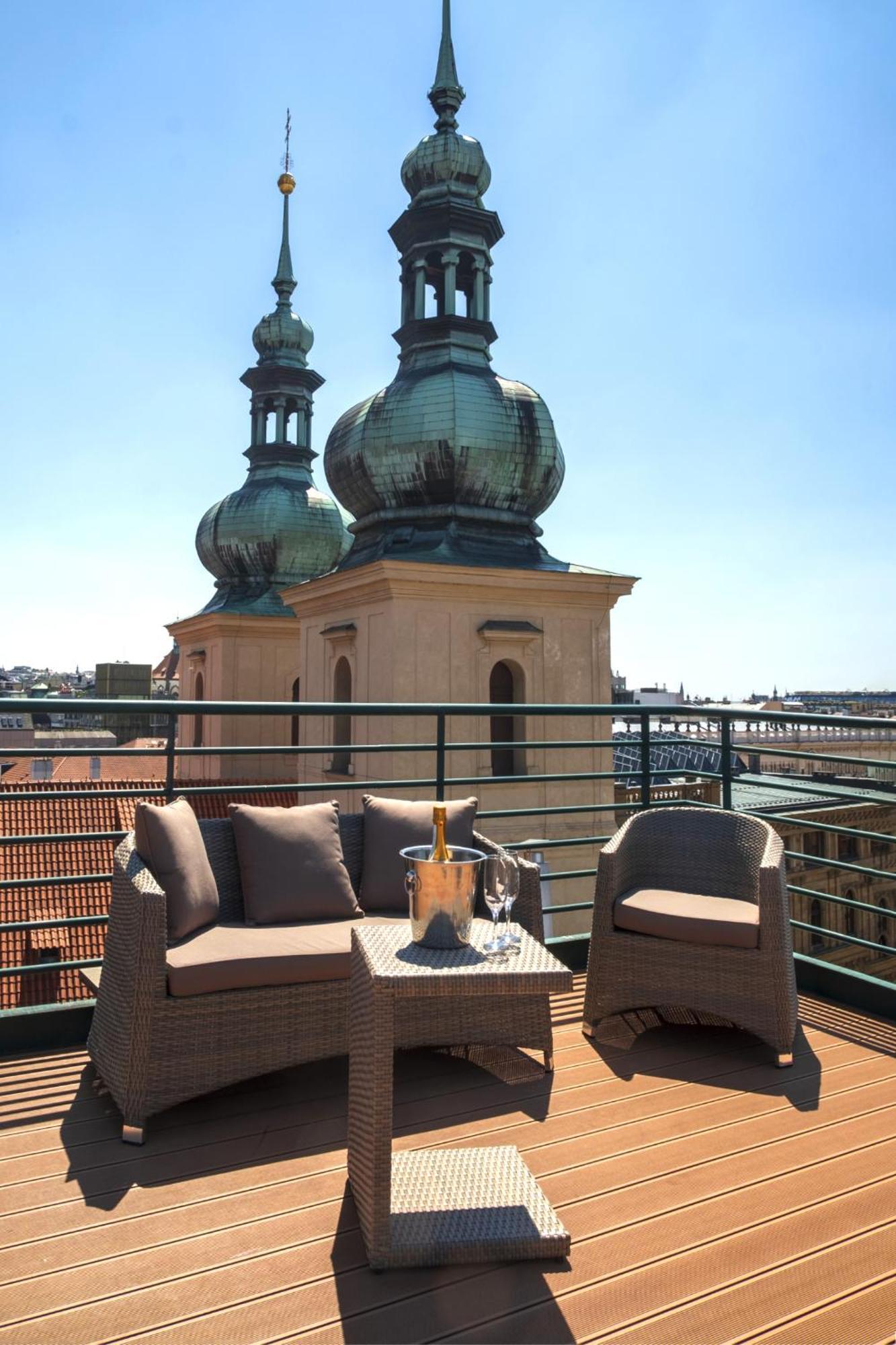 Suite Terrace,1467919367:JPEG
