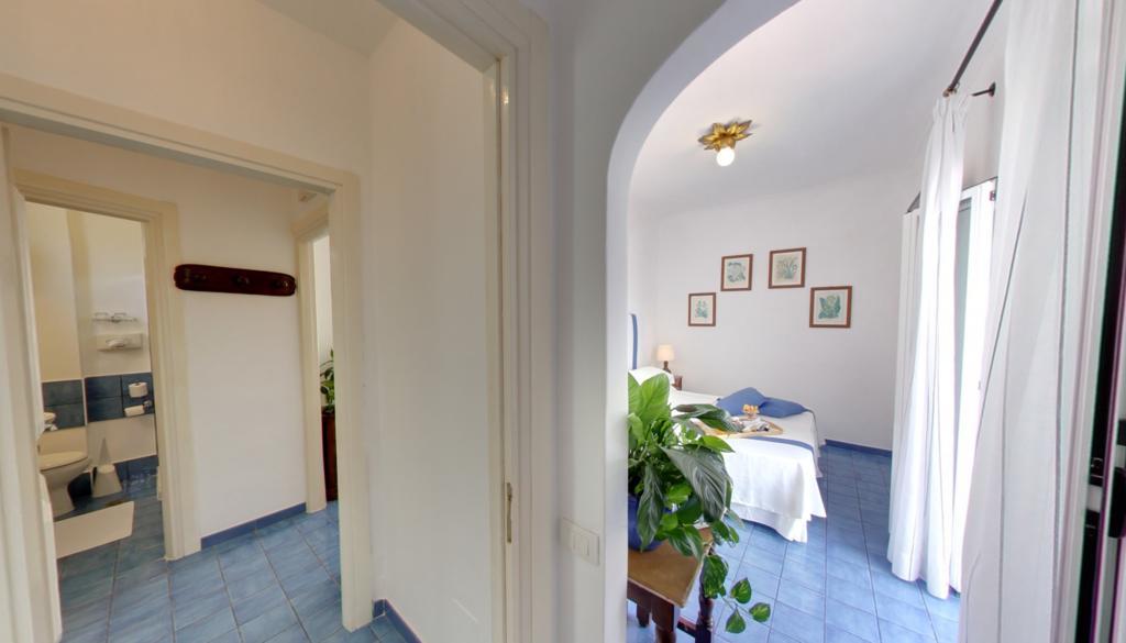 Two Connecting Rooms (2 Adults + 2 Children)
