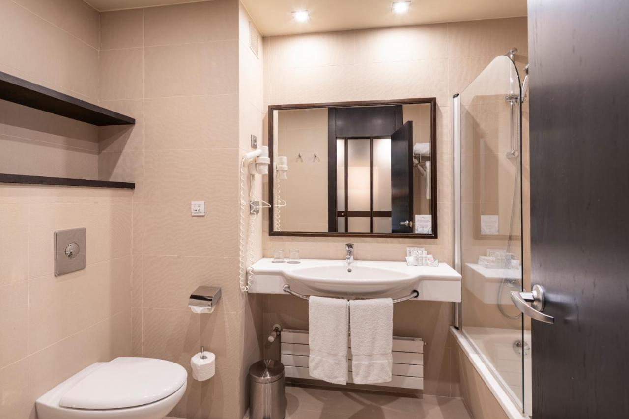 Habitación Doble con cama supletoria (3 adultos) - 2 camas