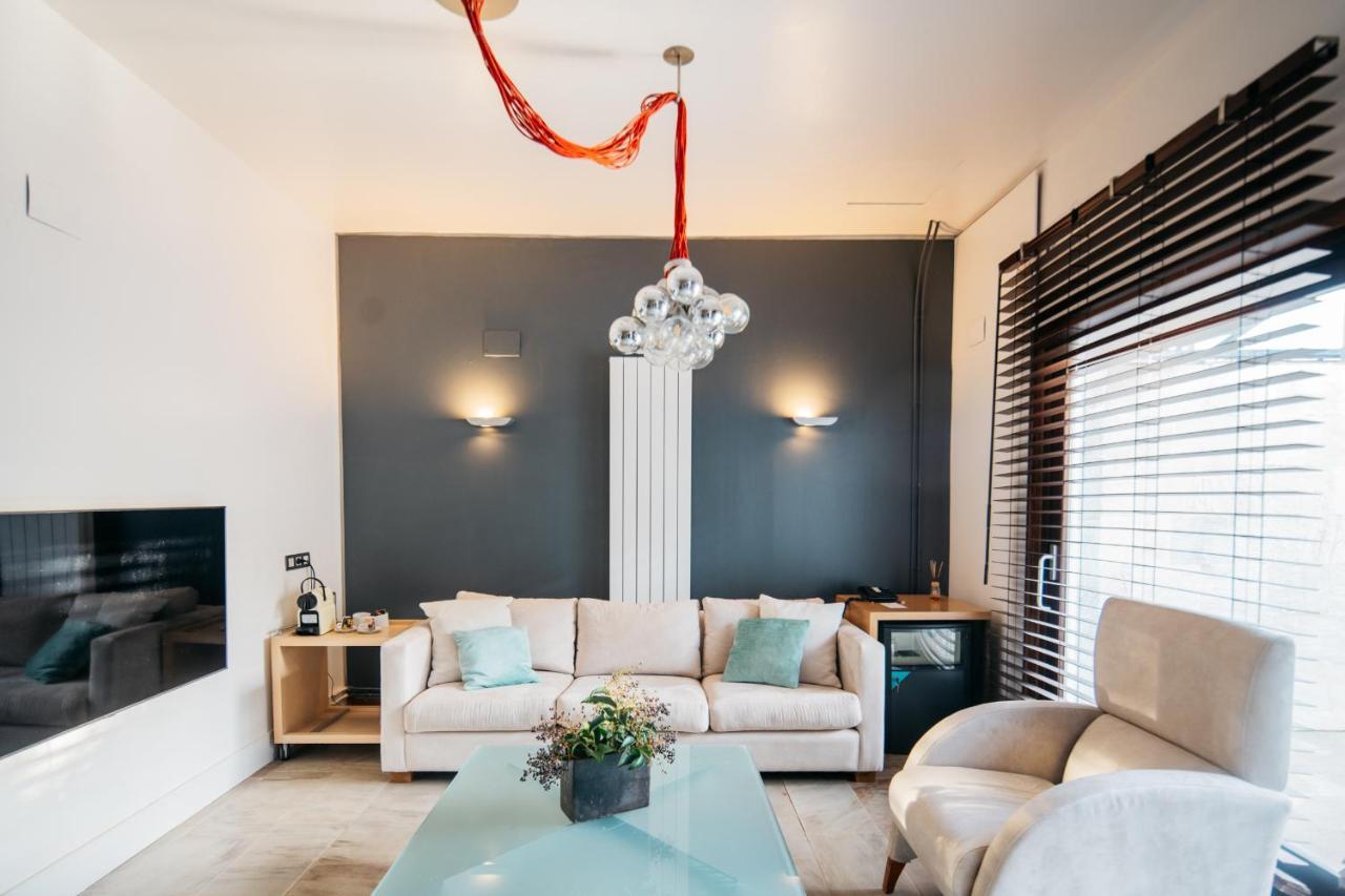 Two-Bedroom Villa,1498567030:JPEG