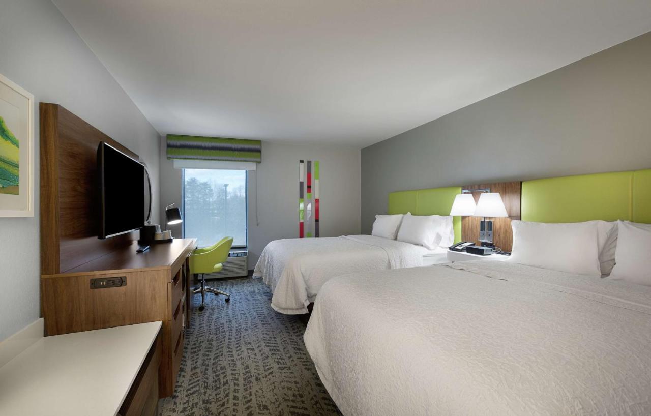 Room with Two Queen Beds - Non-Smoking