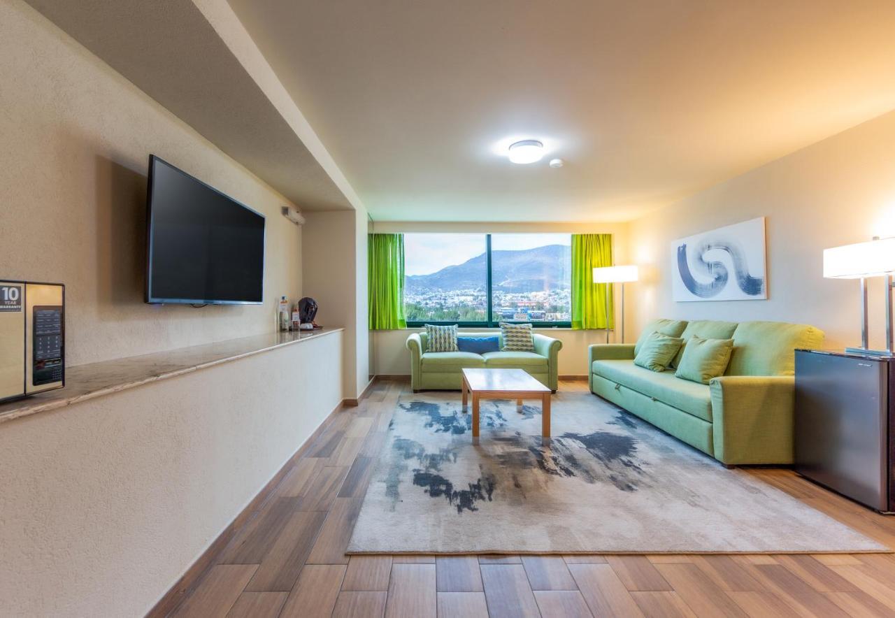 Suite con cama extragrande y sofá cama - No fumadores