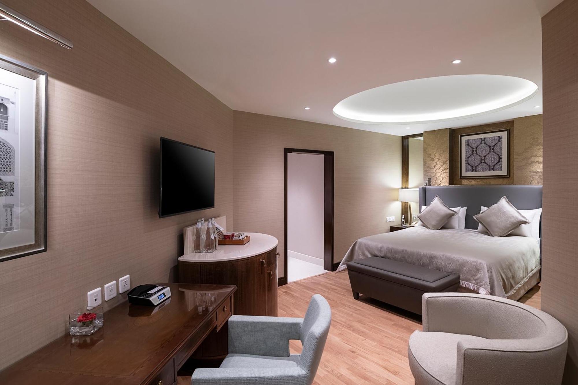 Premier Suite City Two Bedrooms One King & Two Double Beds