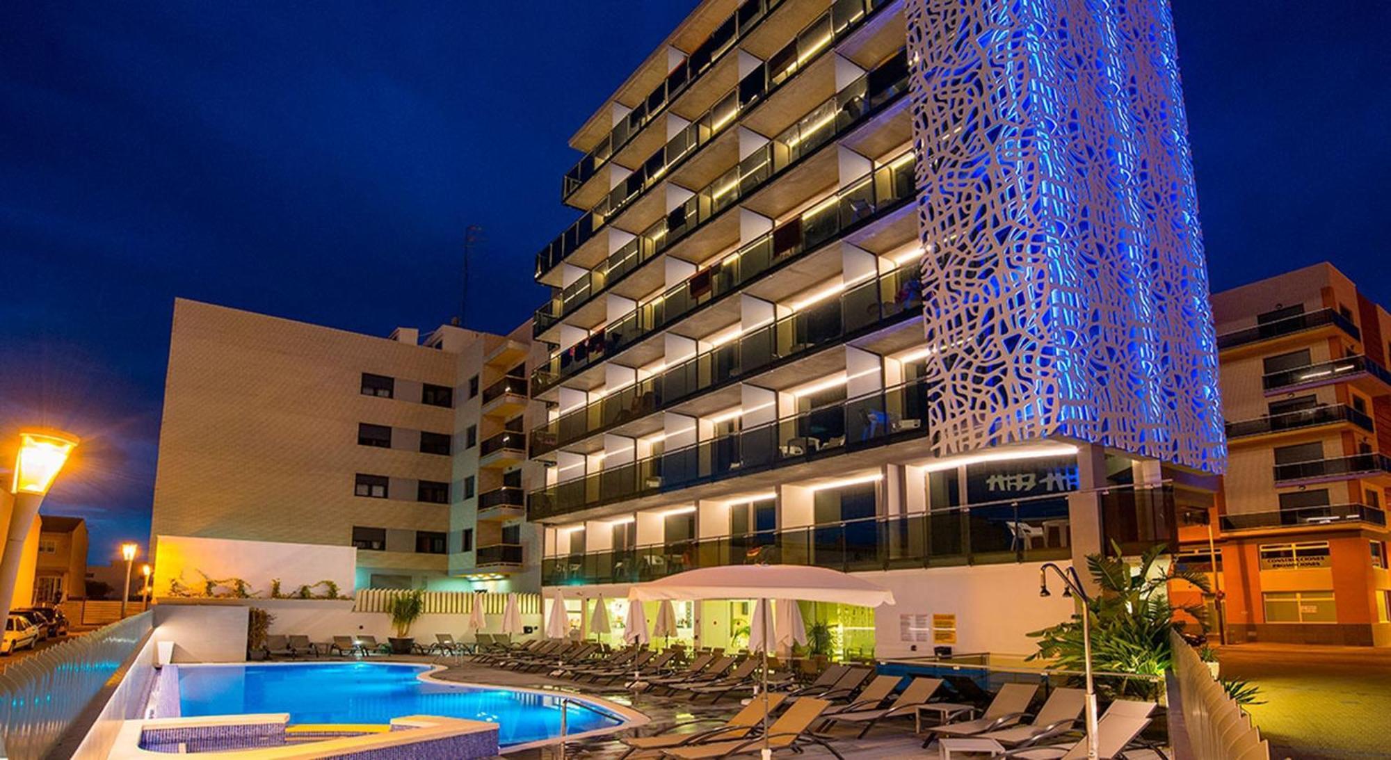 Double or Twin Room with Terrace