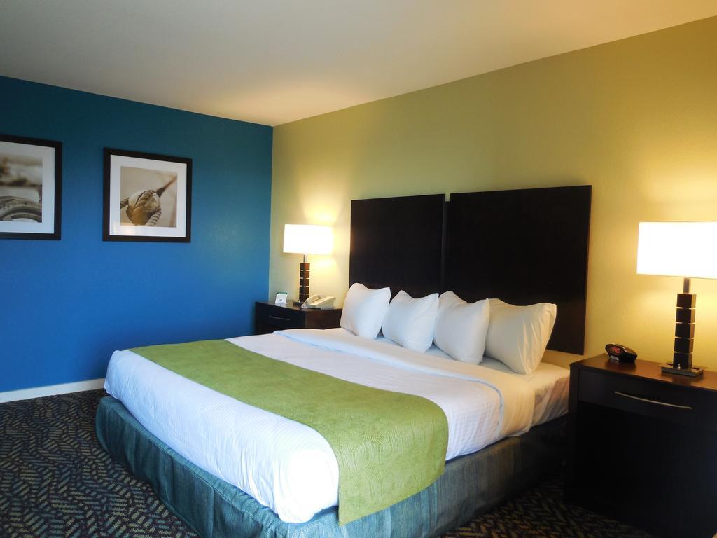 King Room with Balcony
