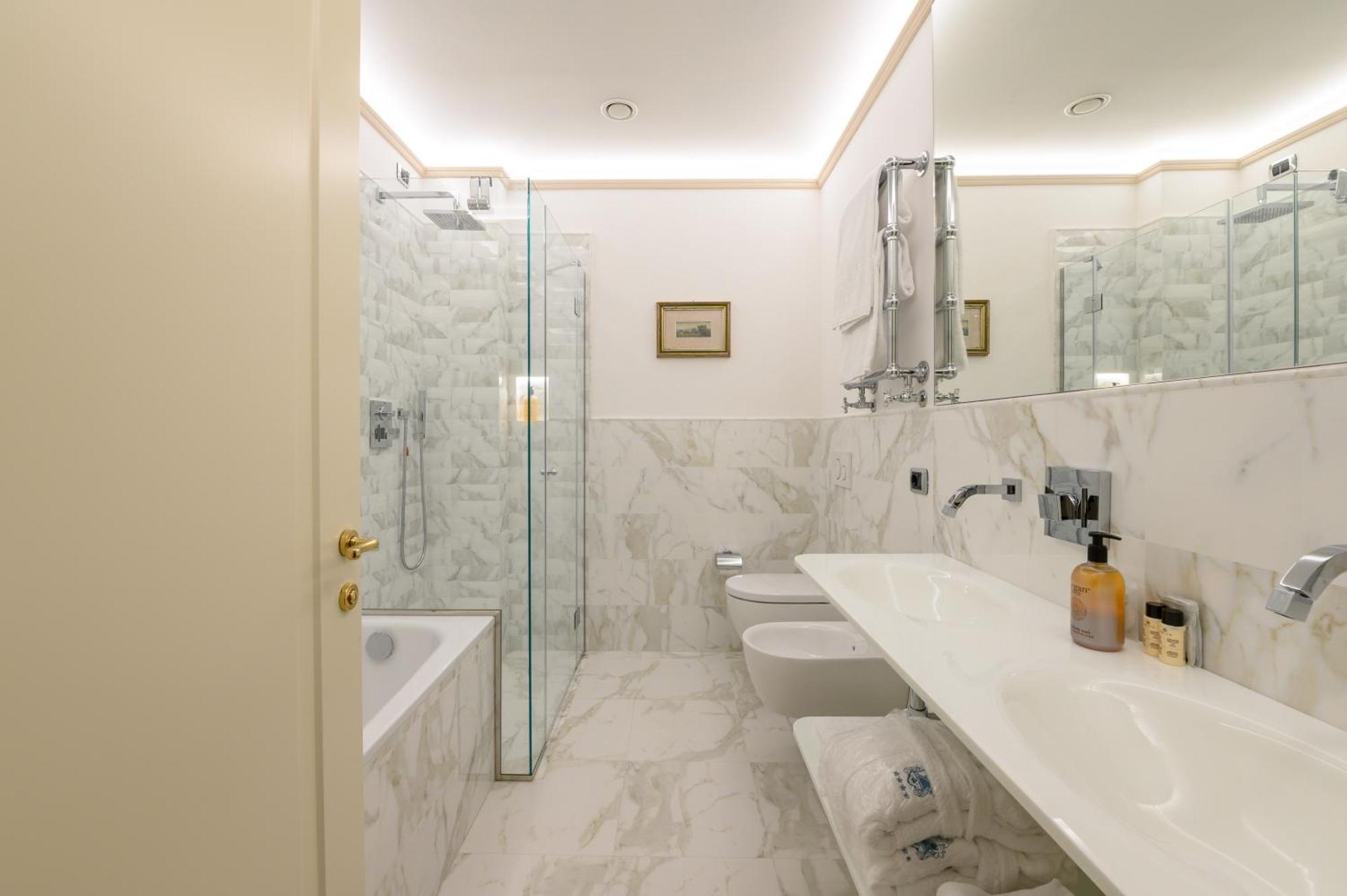 Deluxe Double or Twin Room Balcony