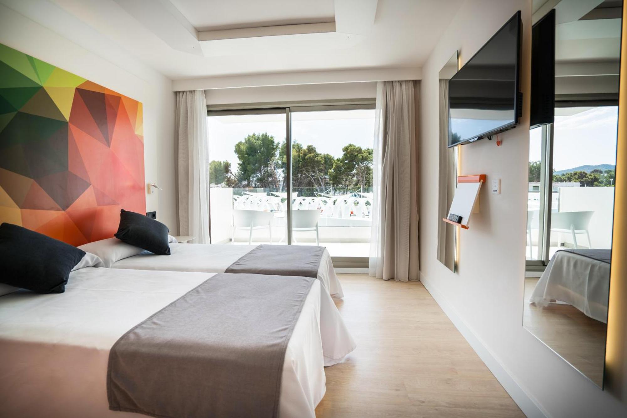 Superior Double Room,1528232881:JPEG