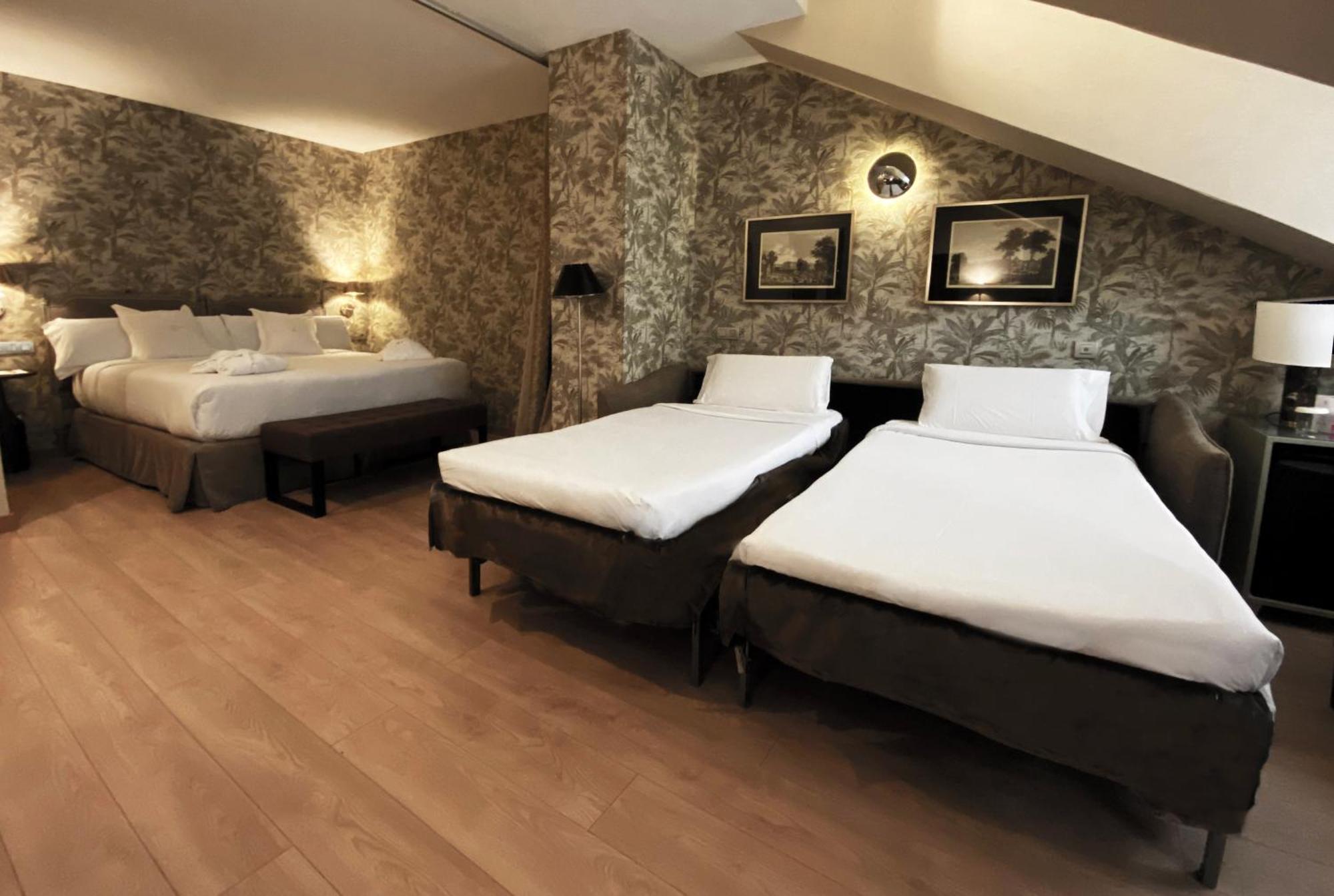 Superior Junior Suite,671098959:JPEG
