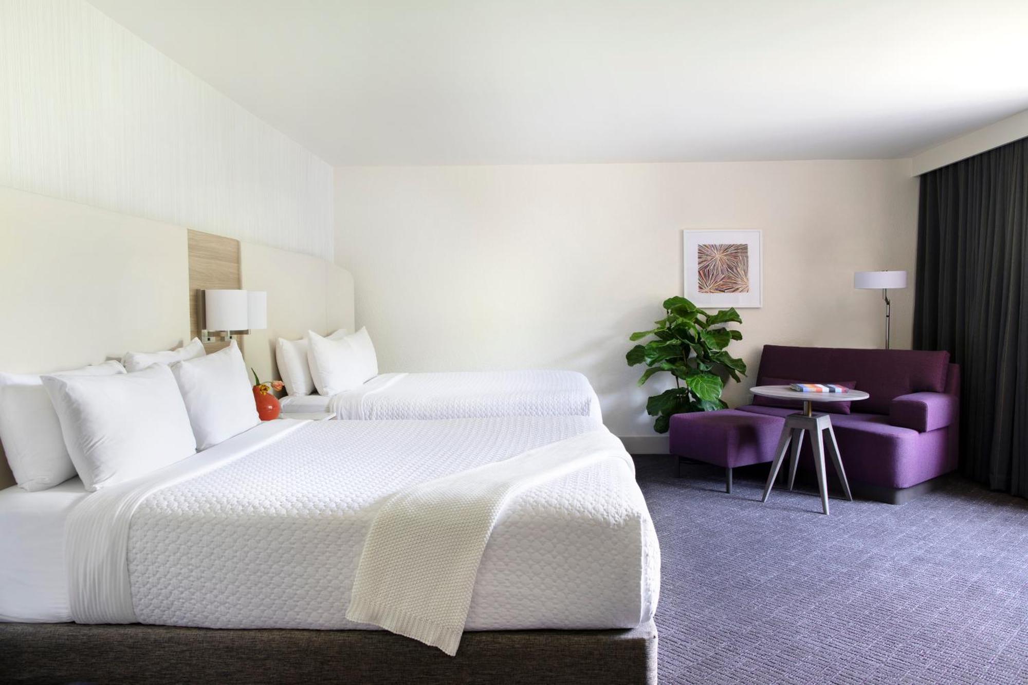 Premium Queen Room Two Queen Beds High Floor,1530915157:JPEG