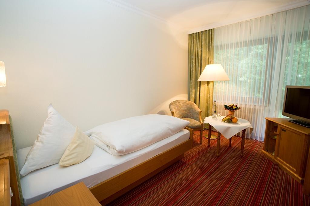 Single Room,1580282263:JPEG