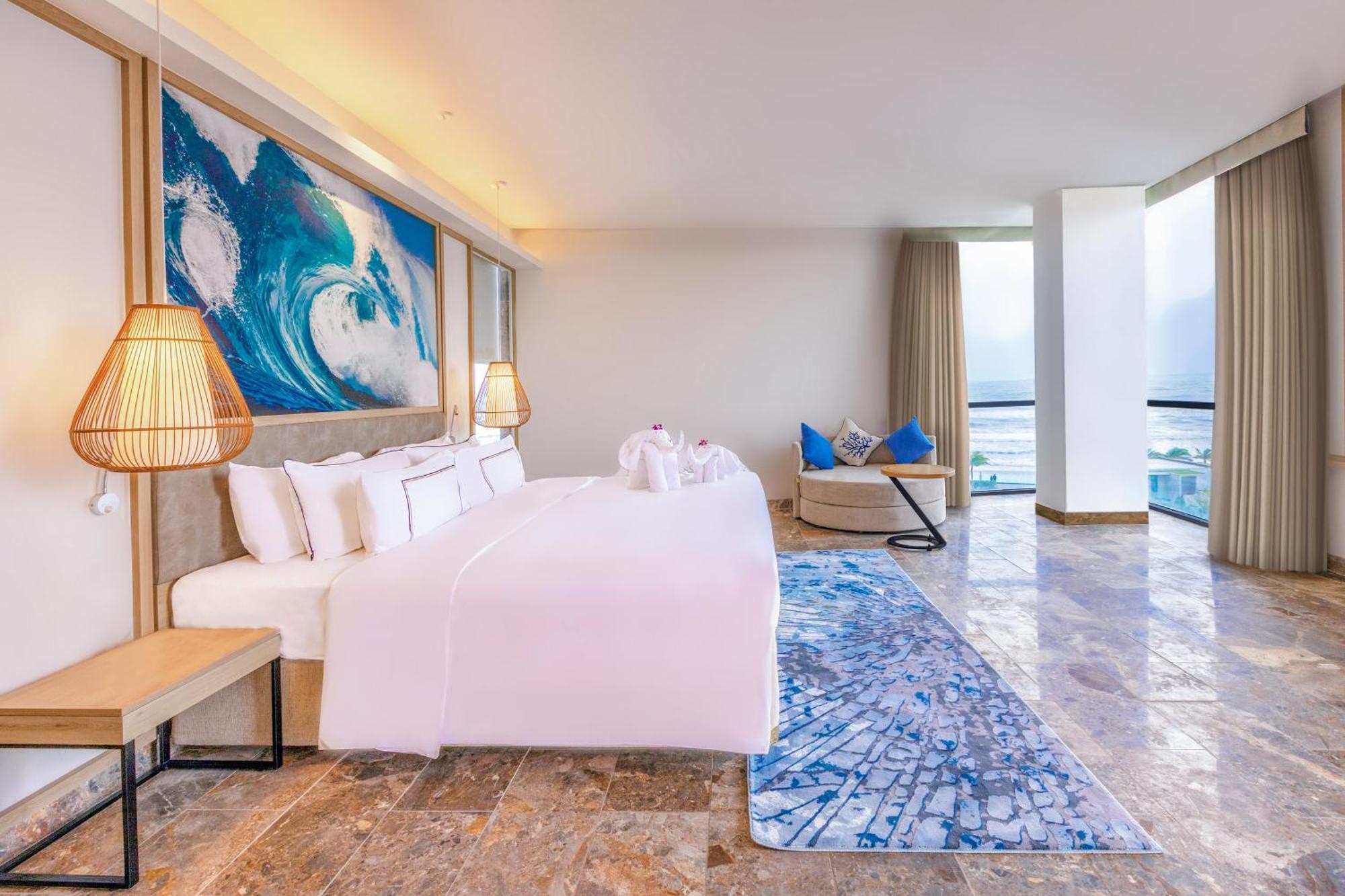 Grand Premium with Minibar per Night - Daily Guest Activities