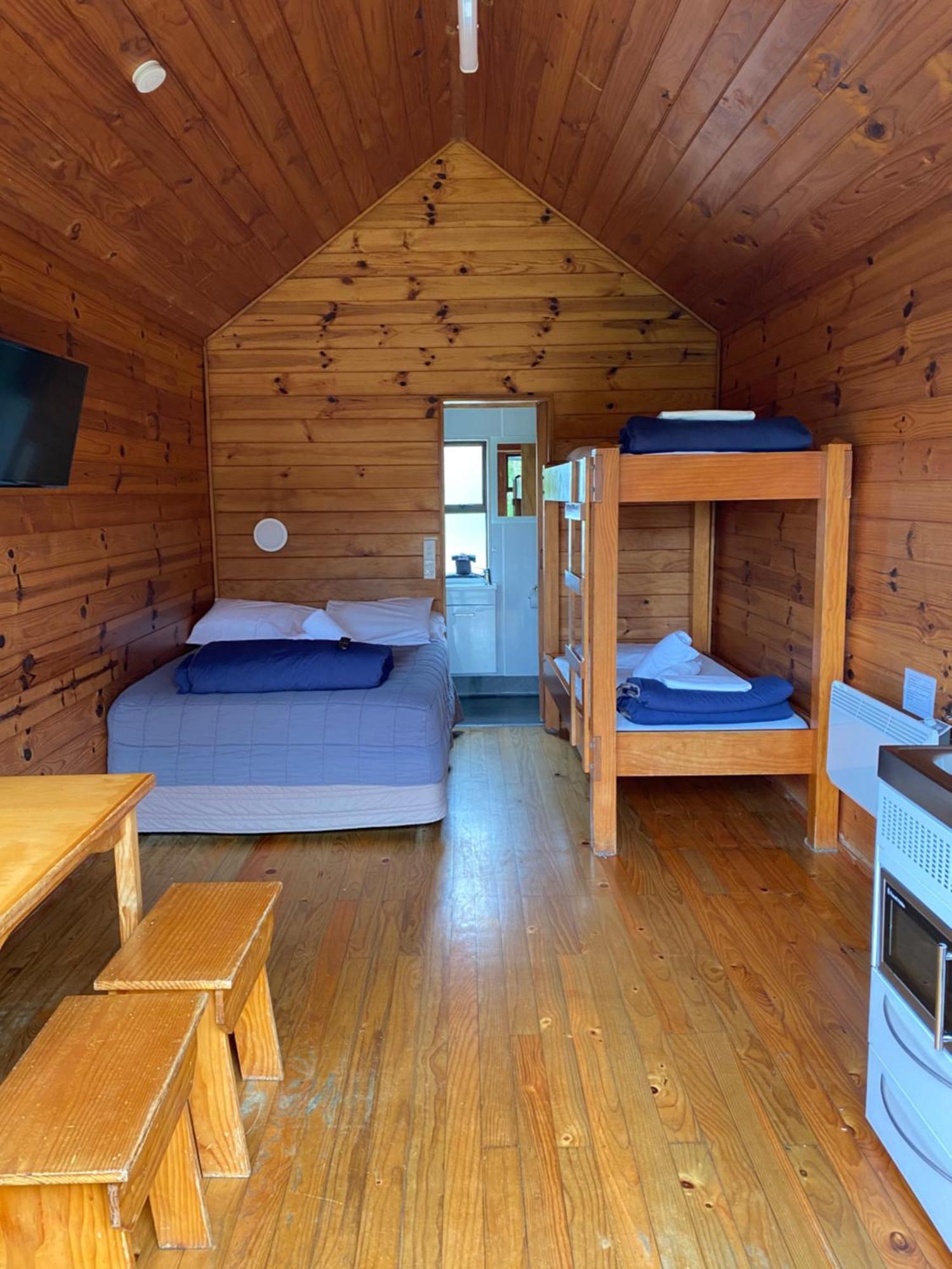 Log Cabin Private Ensuite Bathroom Kitchenette
