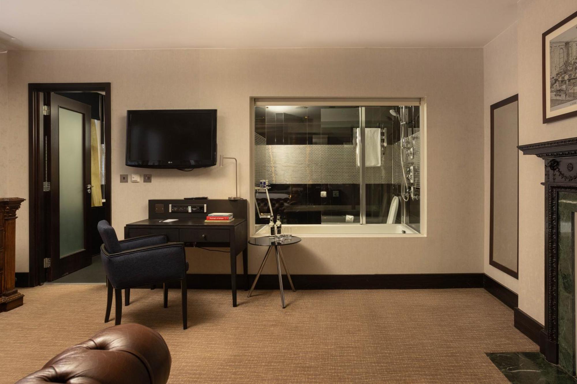 Suite Wow