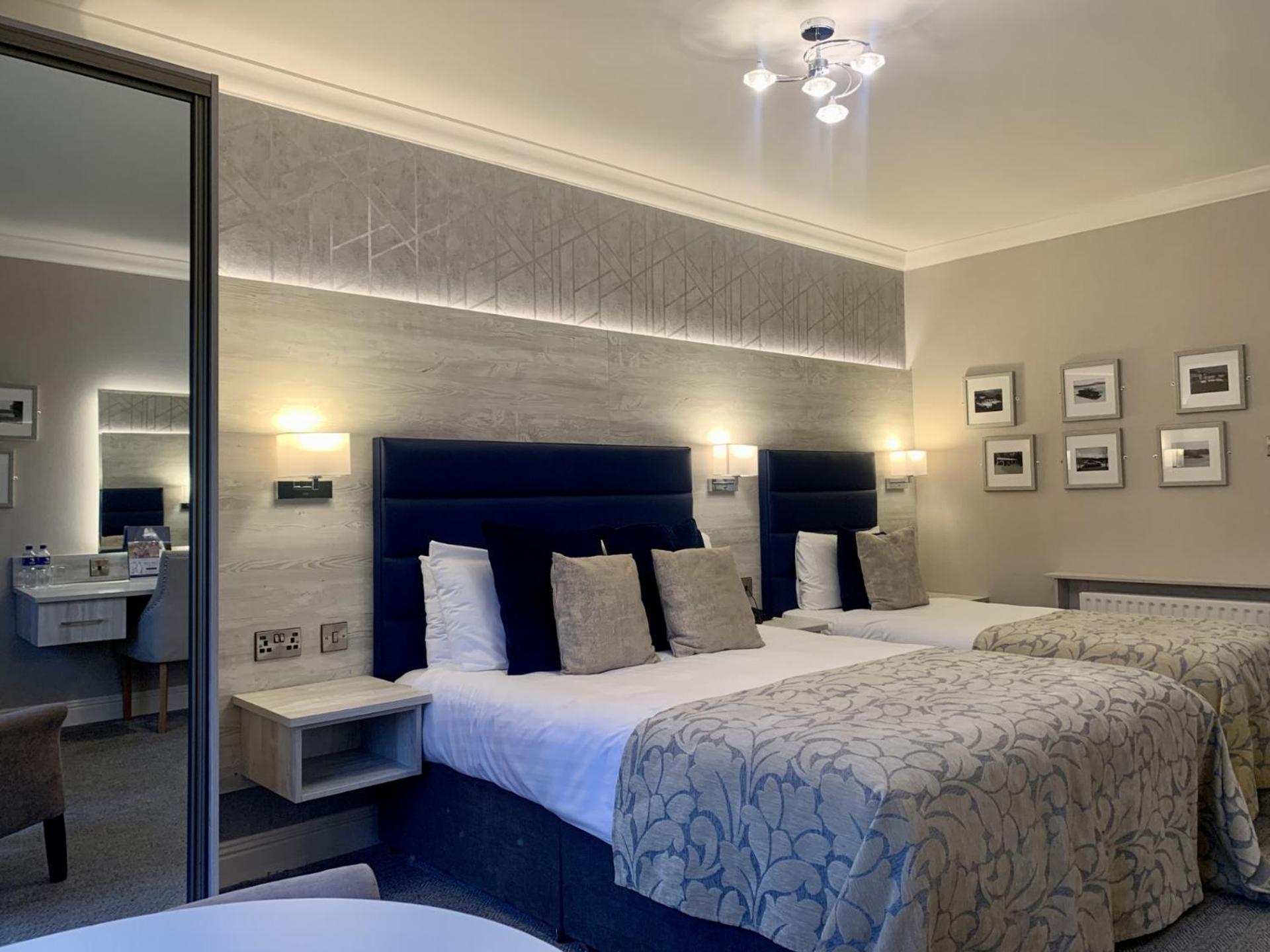 Twin Room,1588036204:JPEG