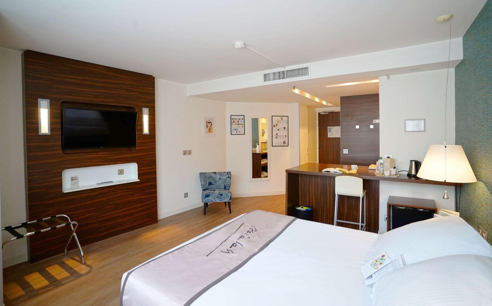 Executive Room,1742599332:JPEG