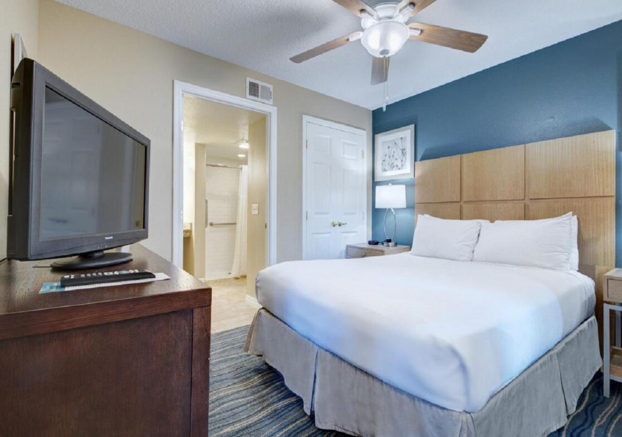 Accessible Two-Bedroom Condo,1540425421:JPEG