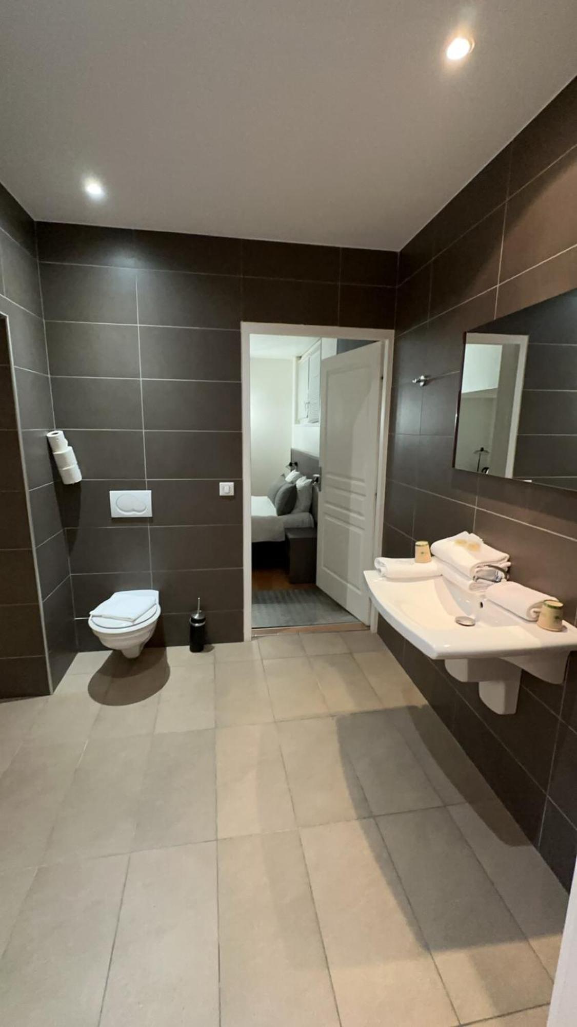 Economy Double Room,1541413372:JPEG