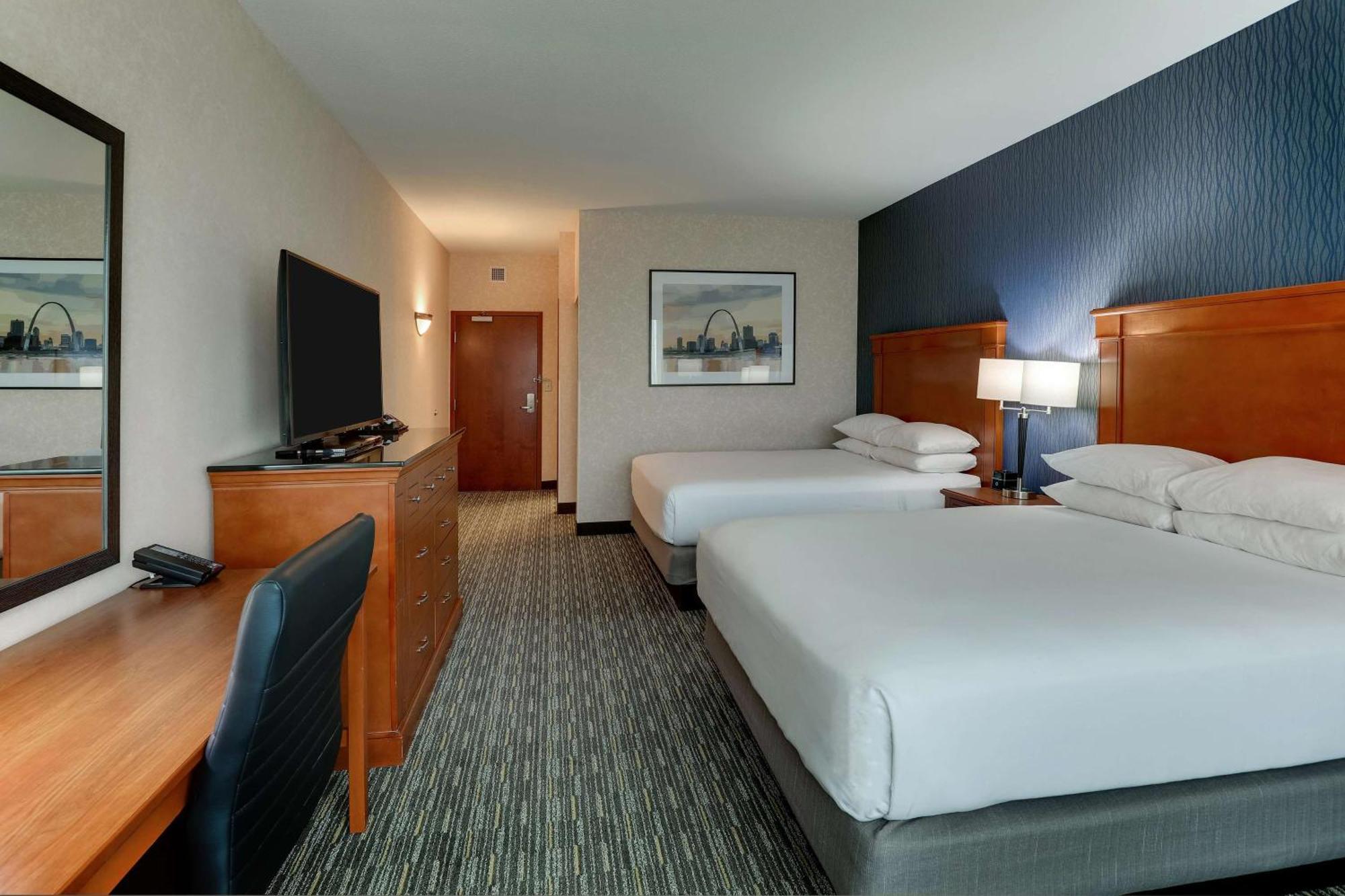 Deluxe Queen Room Two Queen Beds