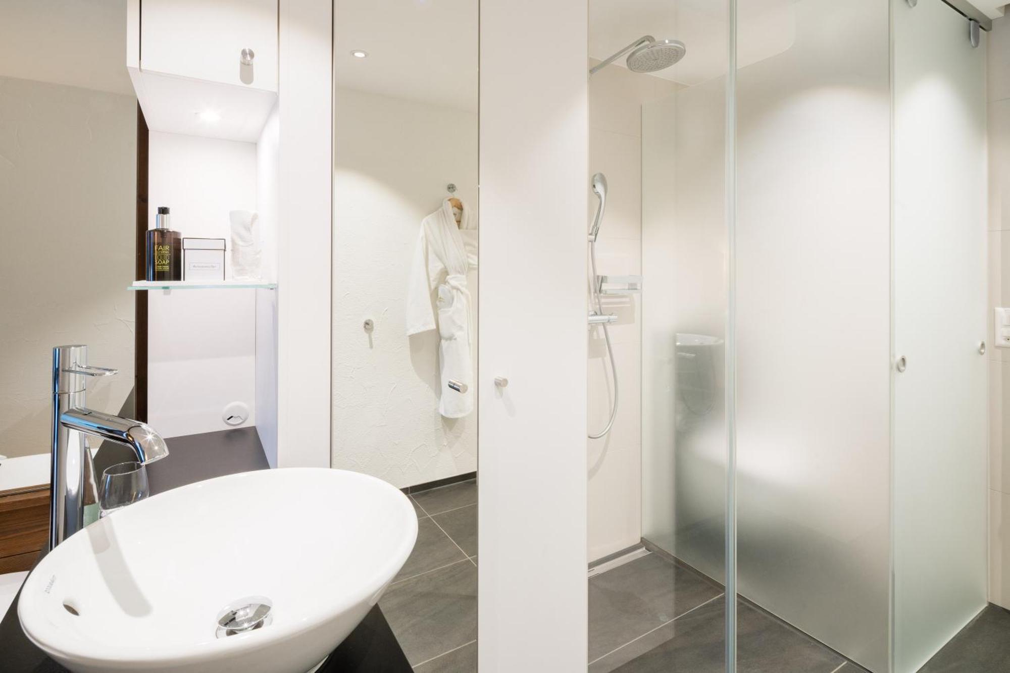 Single Room Lake View
