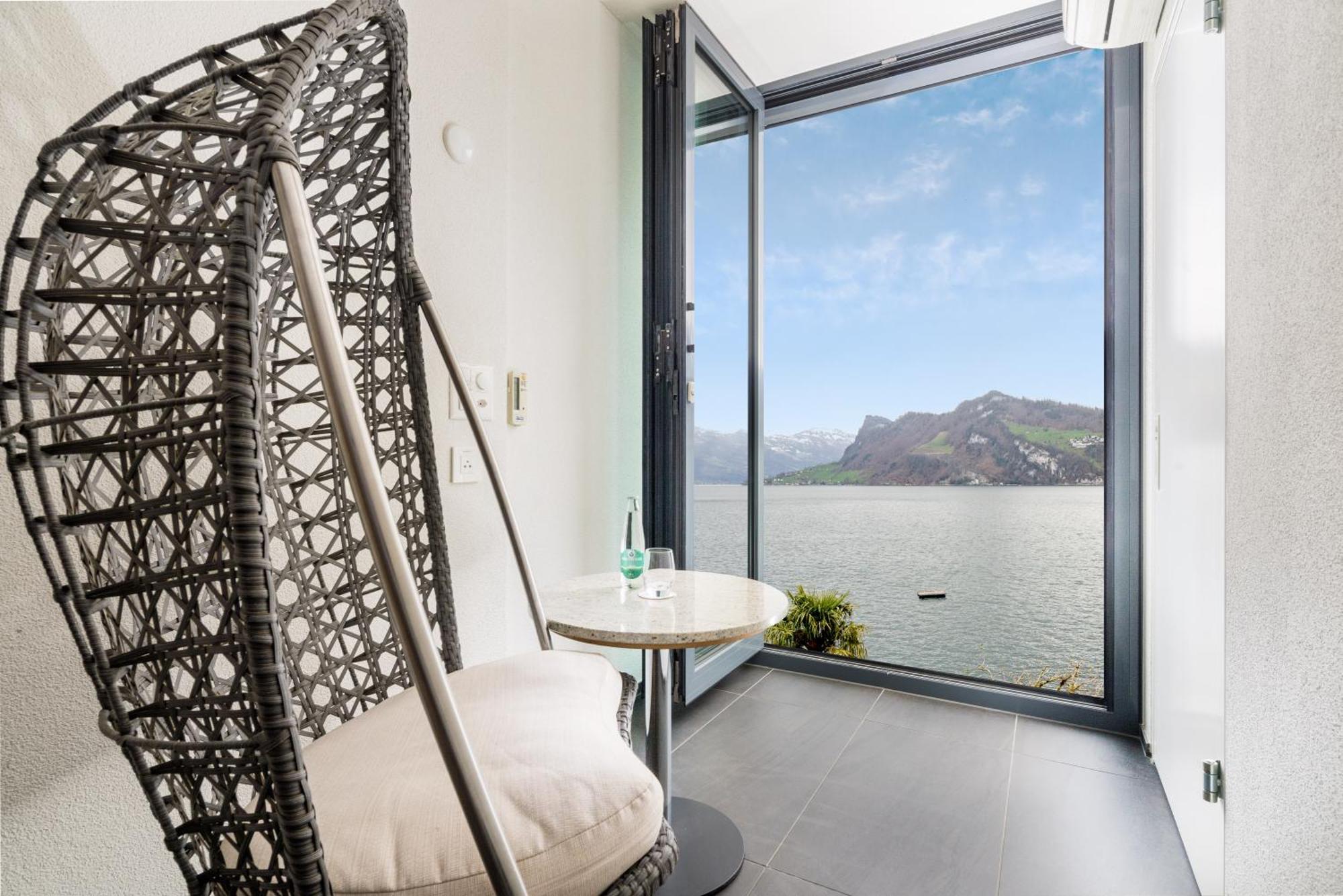 Single Room Lake View