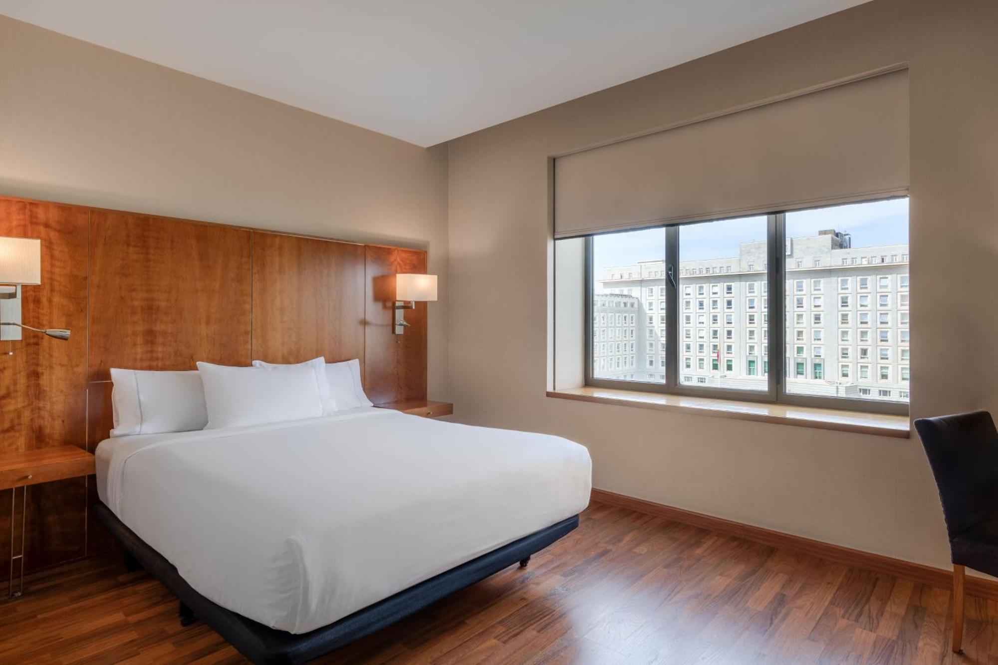 Standard Queen Room