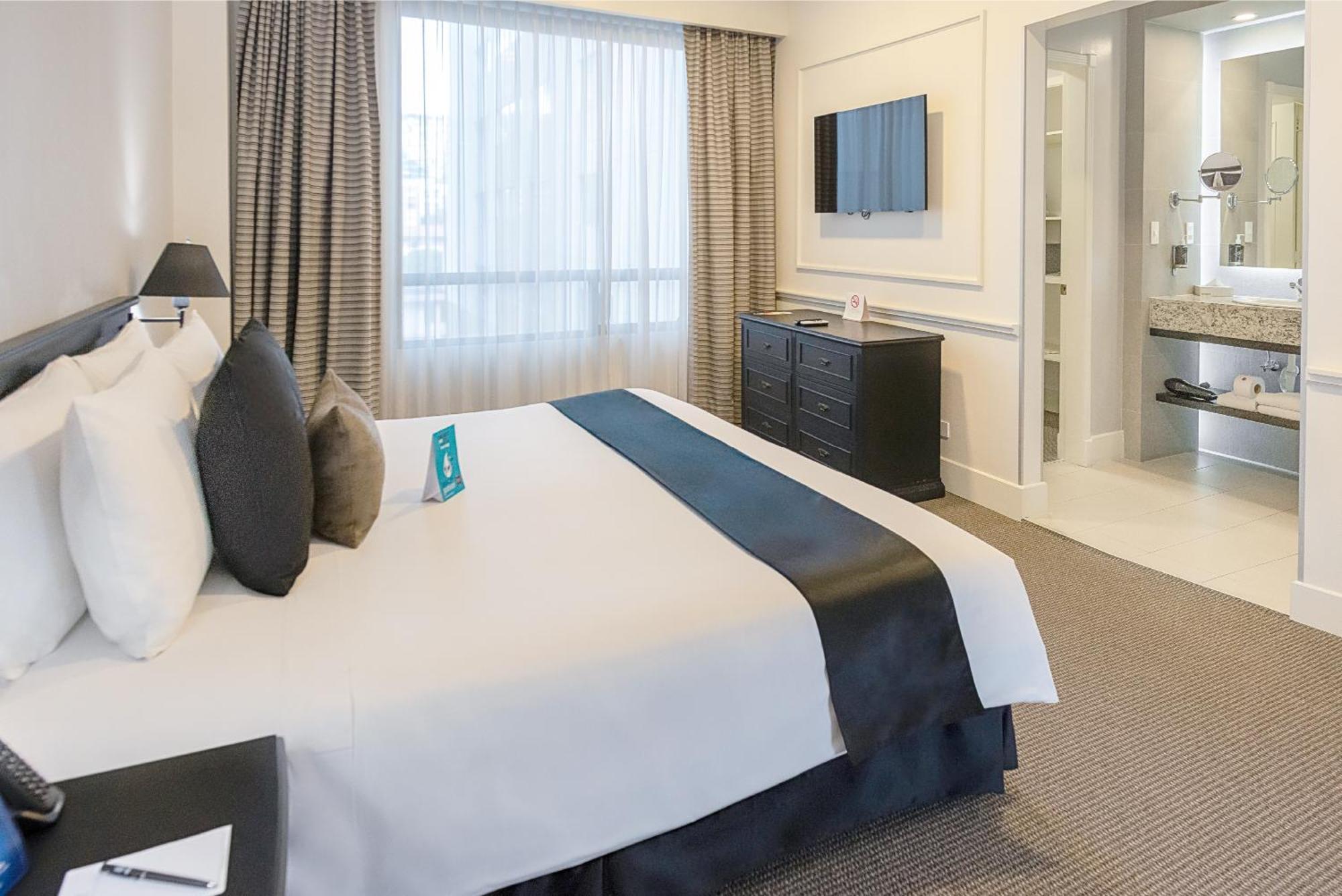 Executive Queen Room