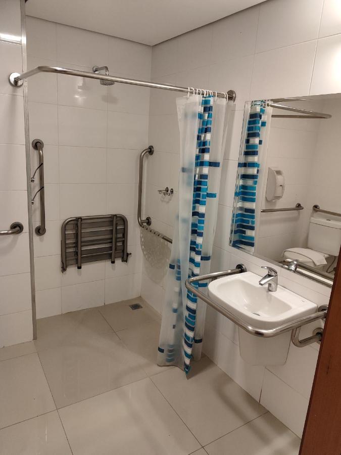 Twin Room Disability Access,1544972194:JPEG