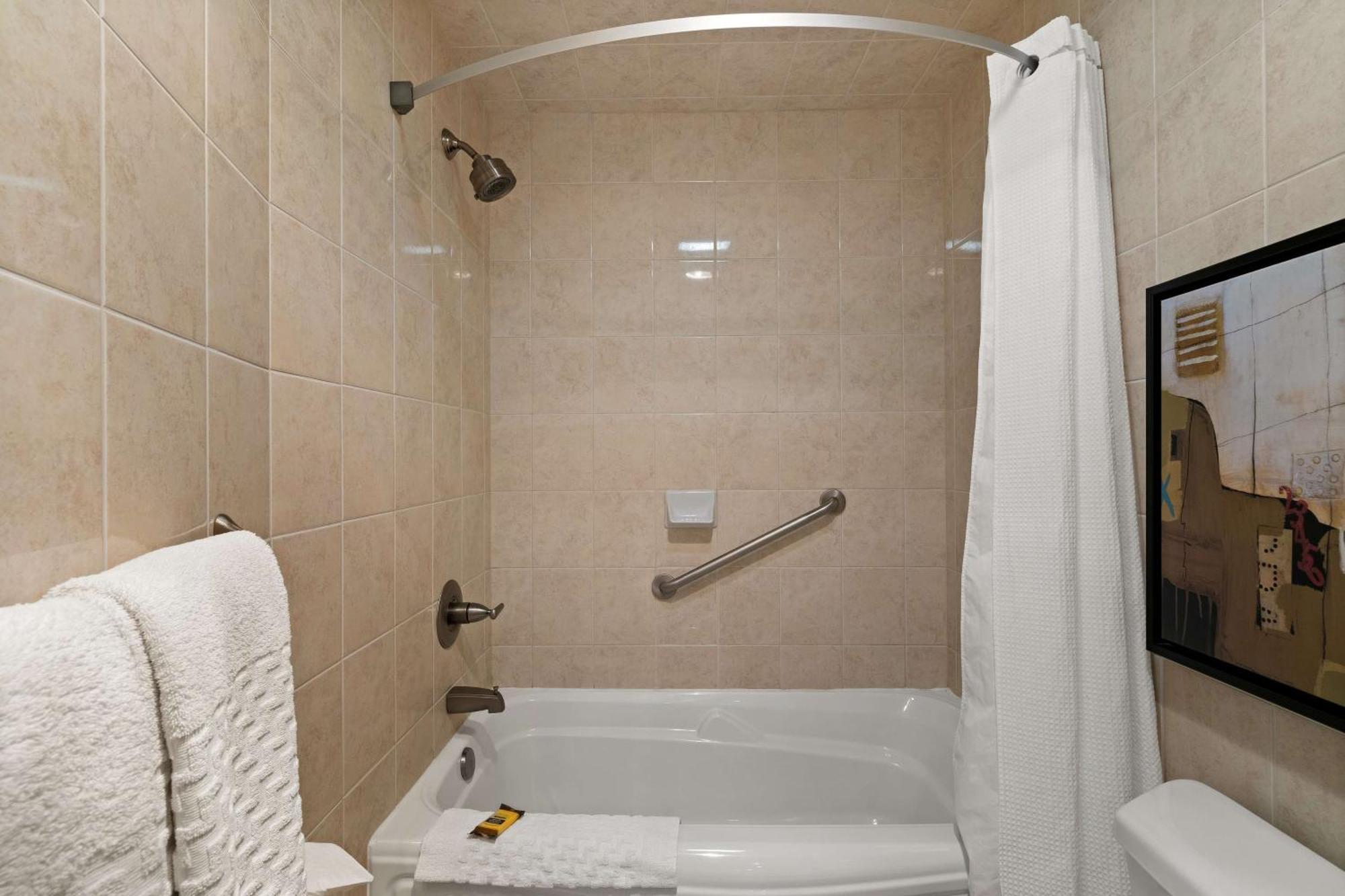 Superior Quadruple Suite - Non-Smoking