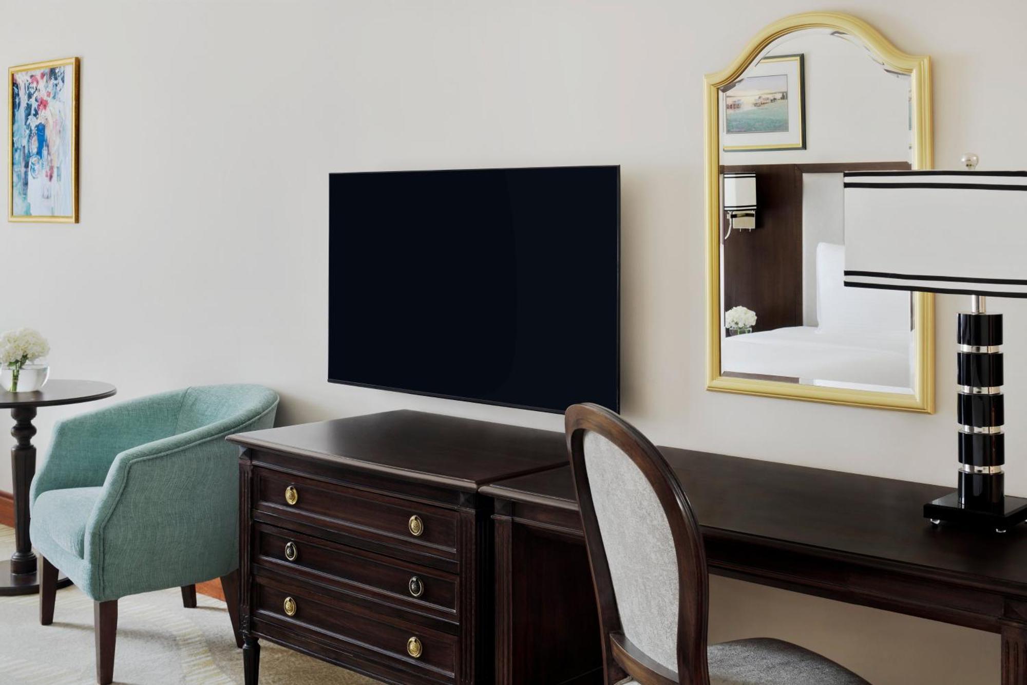 Two-Bedroom Diplomatic Suite with Haram View