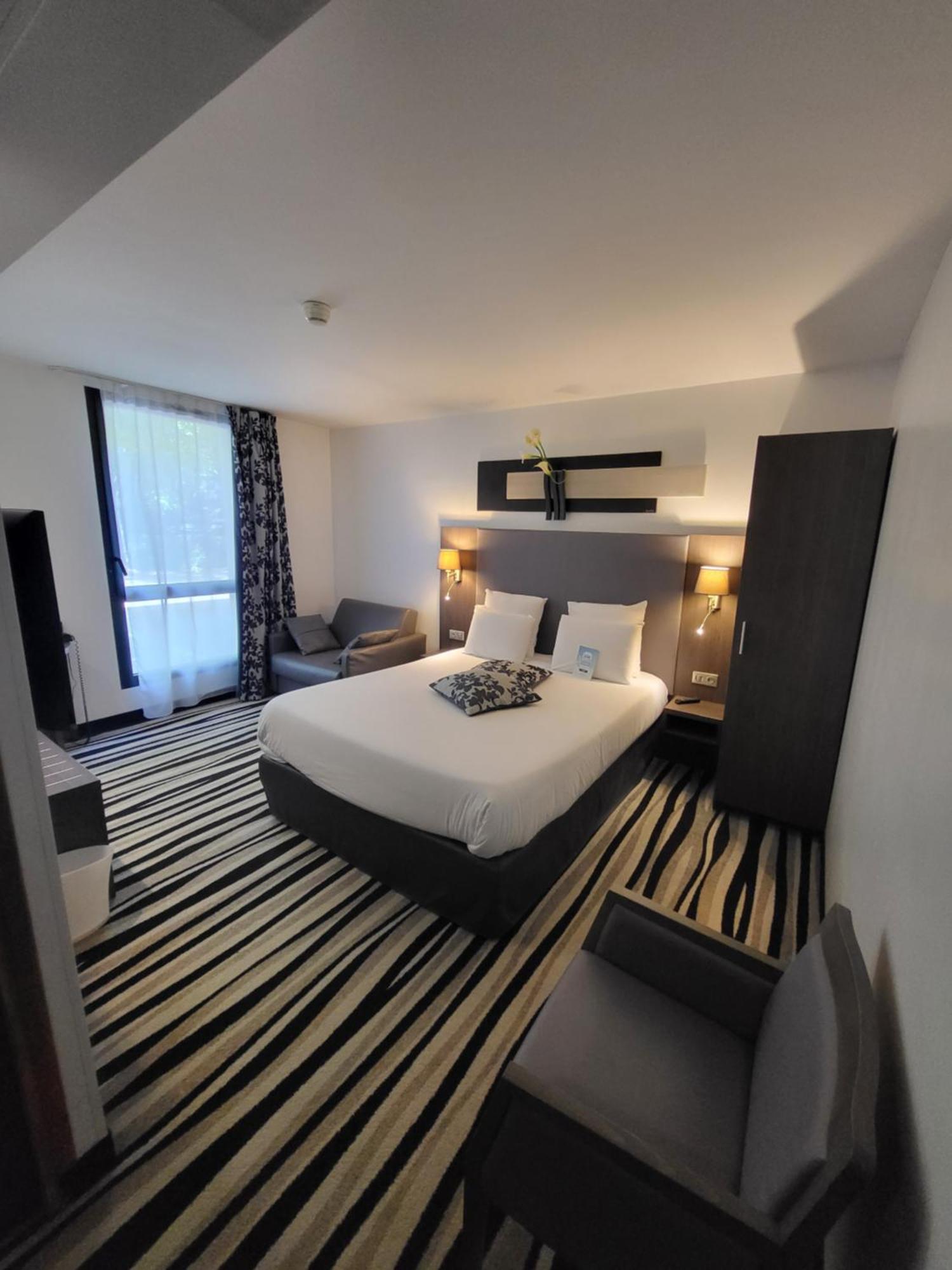 1 Double Bed 1 Single Bed Superior Room,1546368682:JPEG
