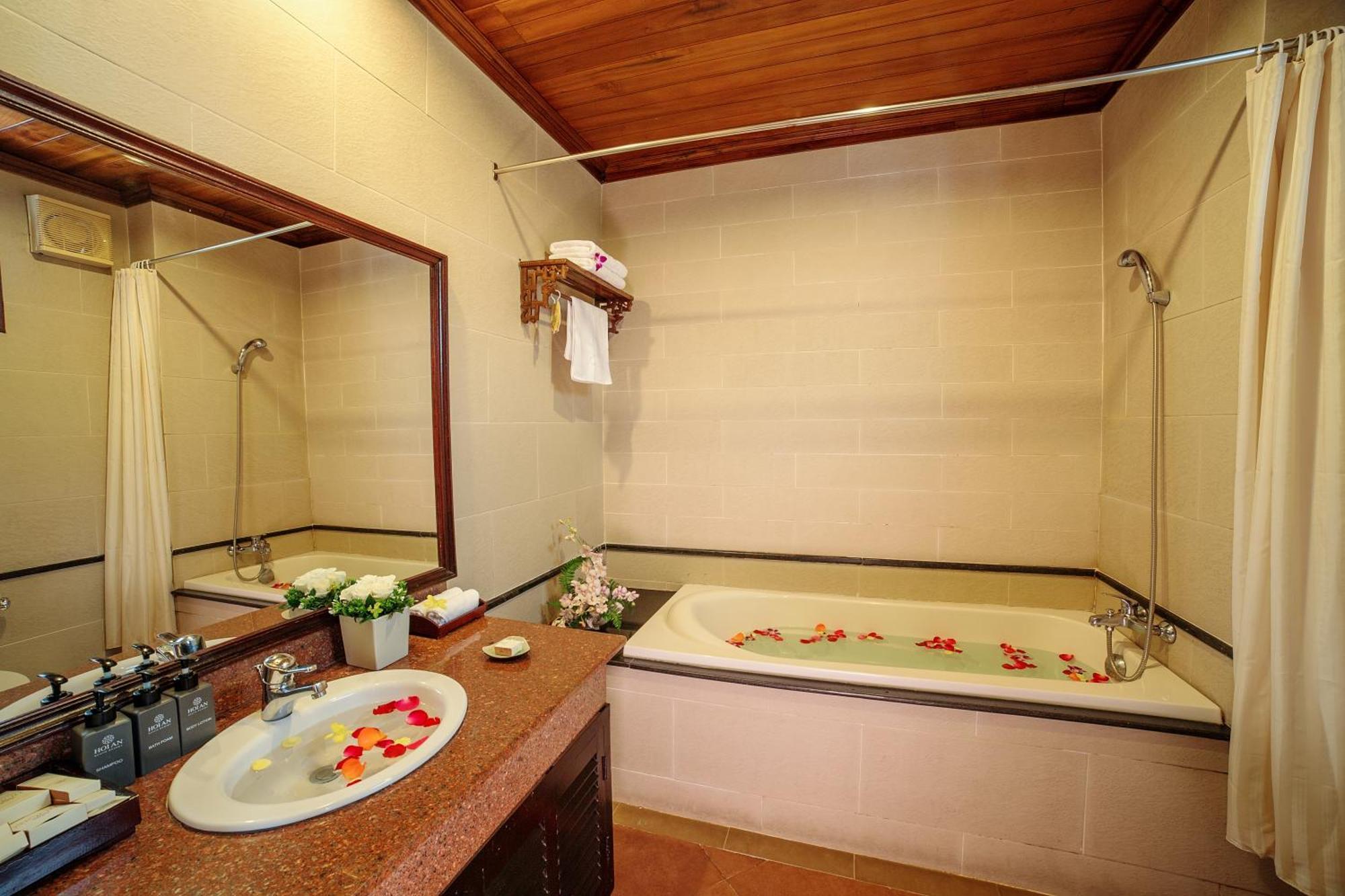 Triple Room with Garden View