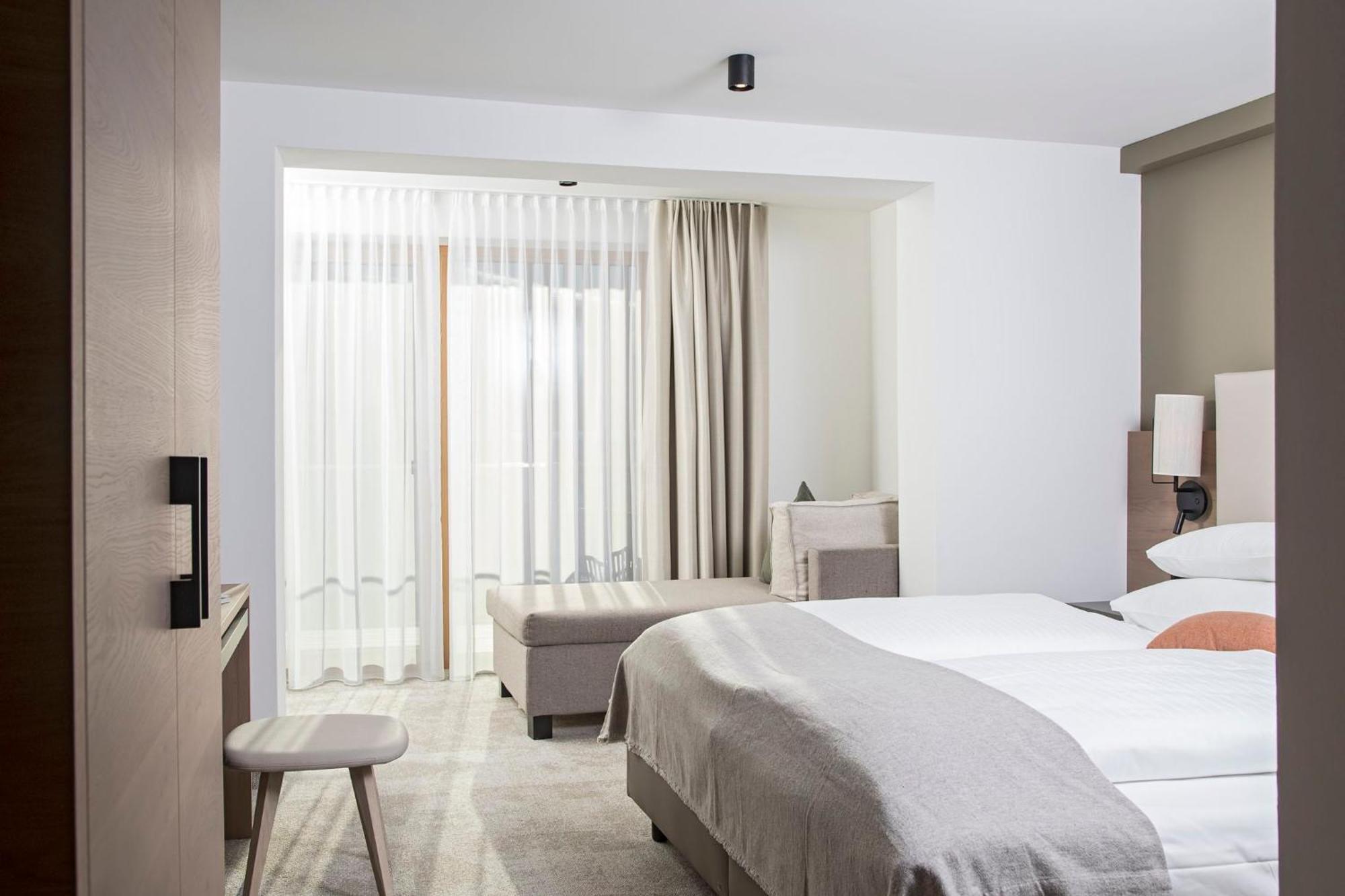 Double Room,1546806706:JPEG