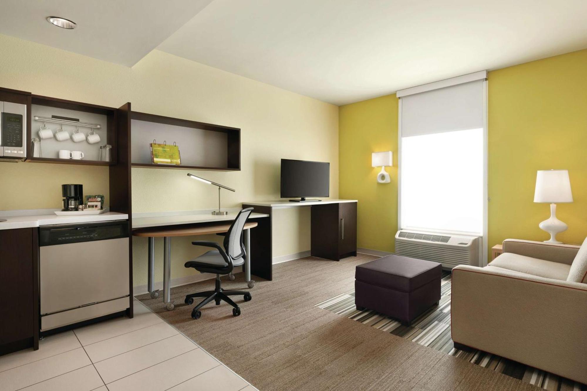 One-Bedroom King Suite - Non-Smoking