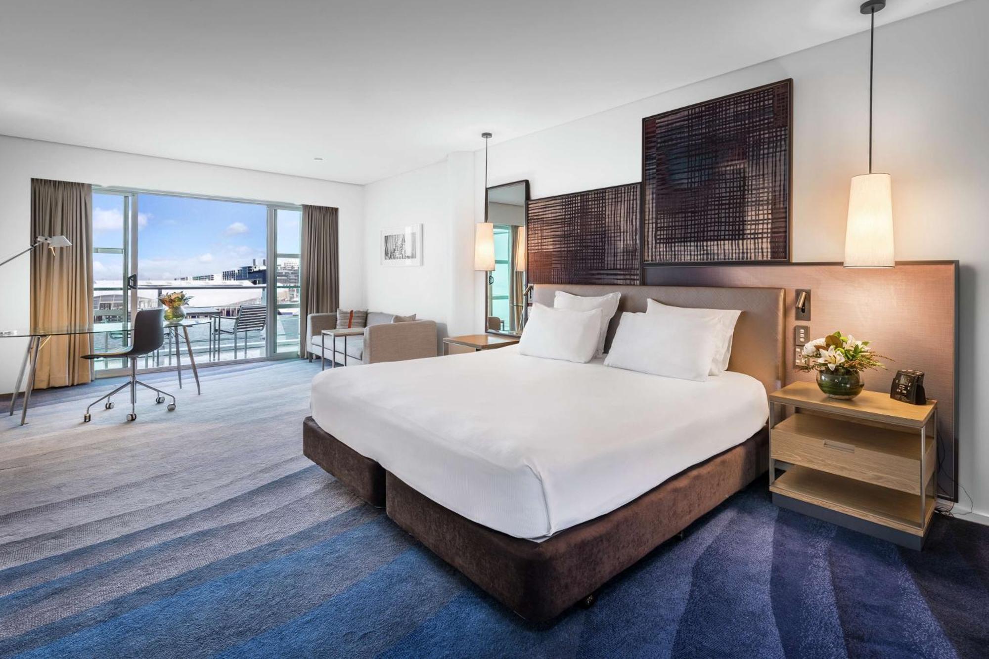 Deluxe King Room Harbour View