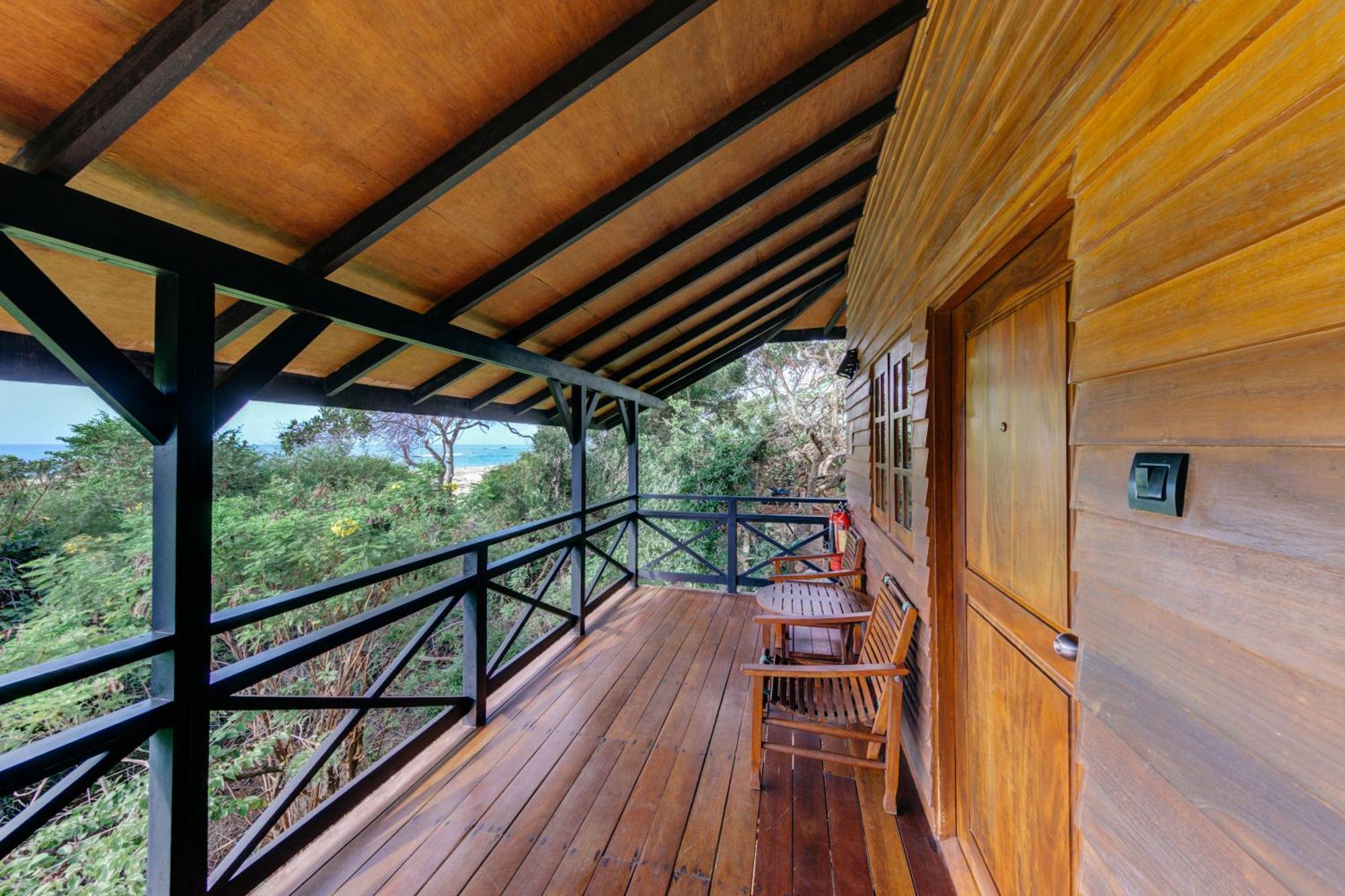 Beach Chalet King - 10% off Safari | Complimentary cocktail each if reserved during Stargazing experience