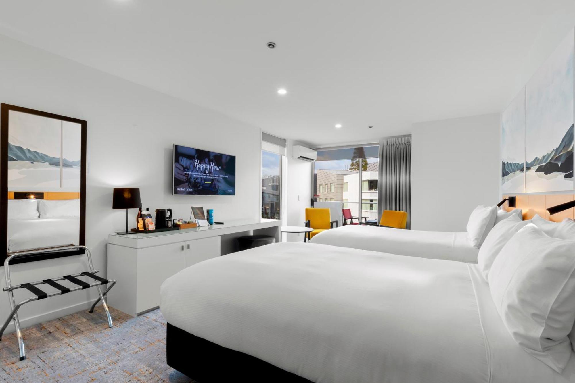 Superior Room Two Double Beds – Mountain View