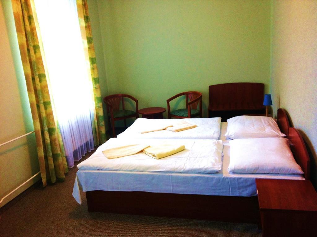 Standard z widokiem na jezioro i balkonem