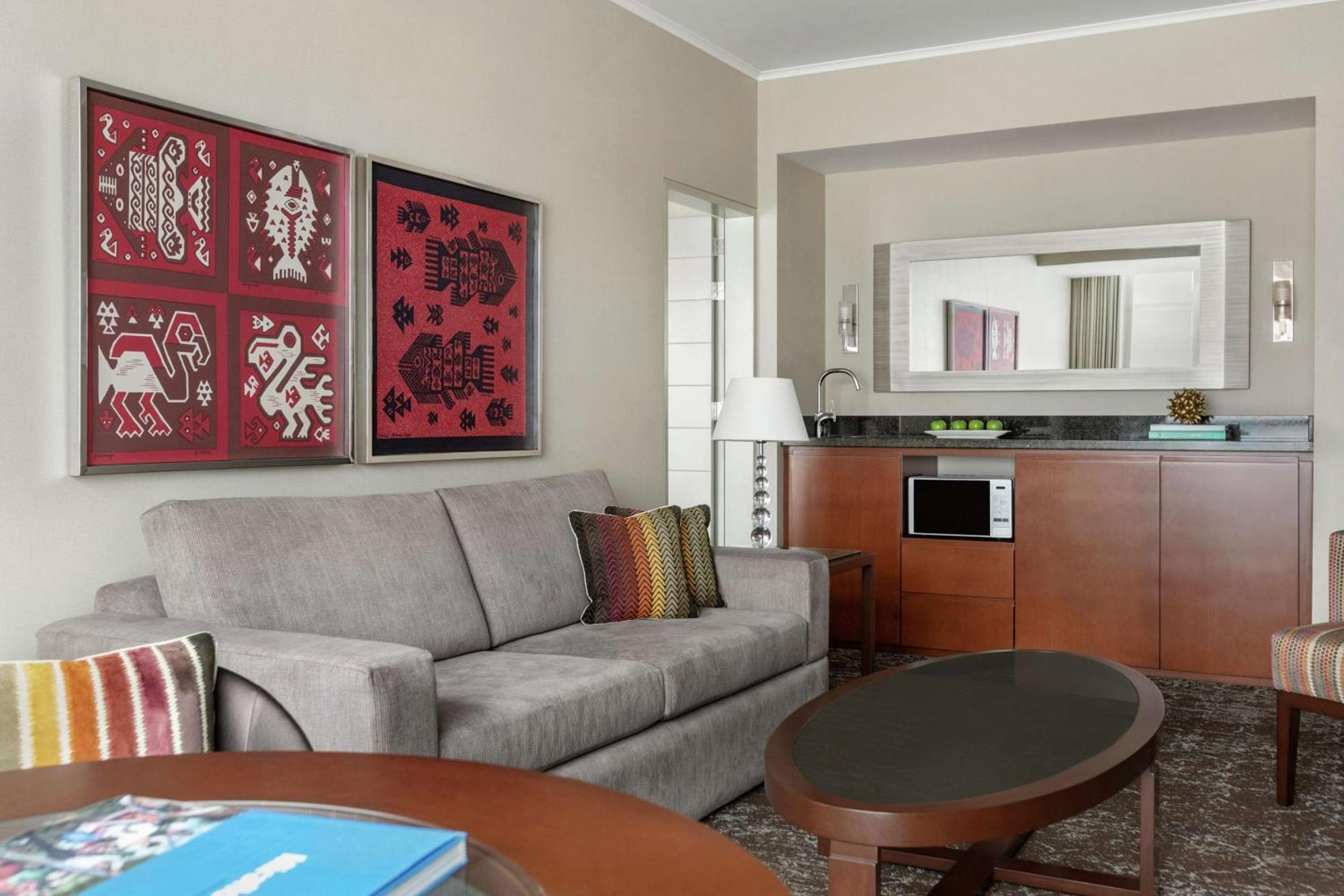 One-Bedroom King Suite
