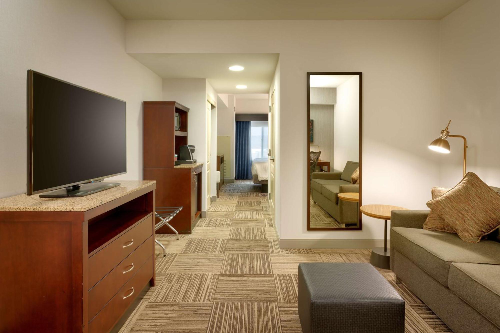 One-Bedroom King Suite,1551442285:JPEG
