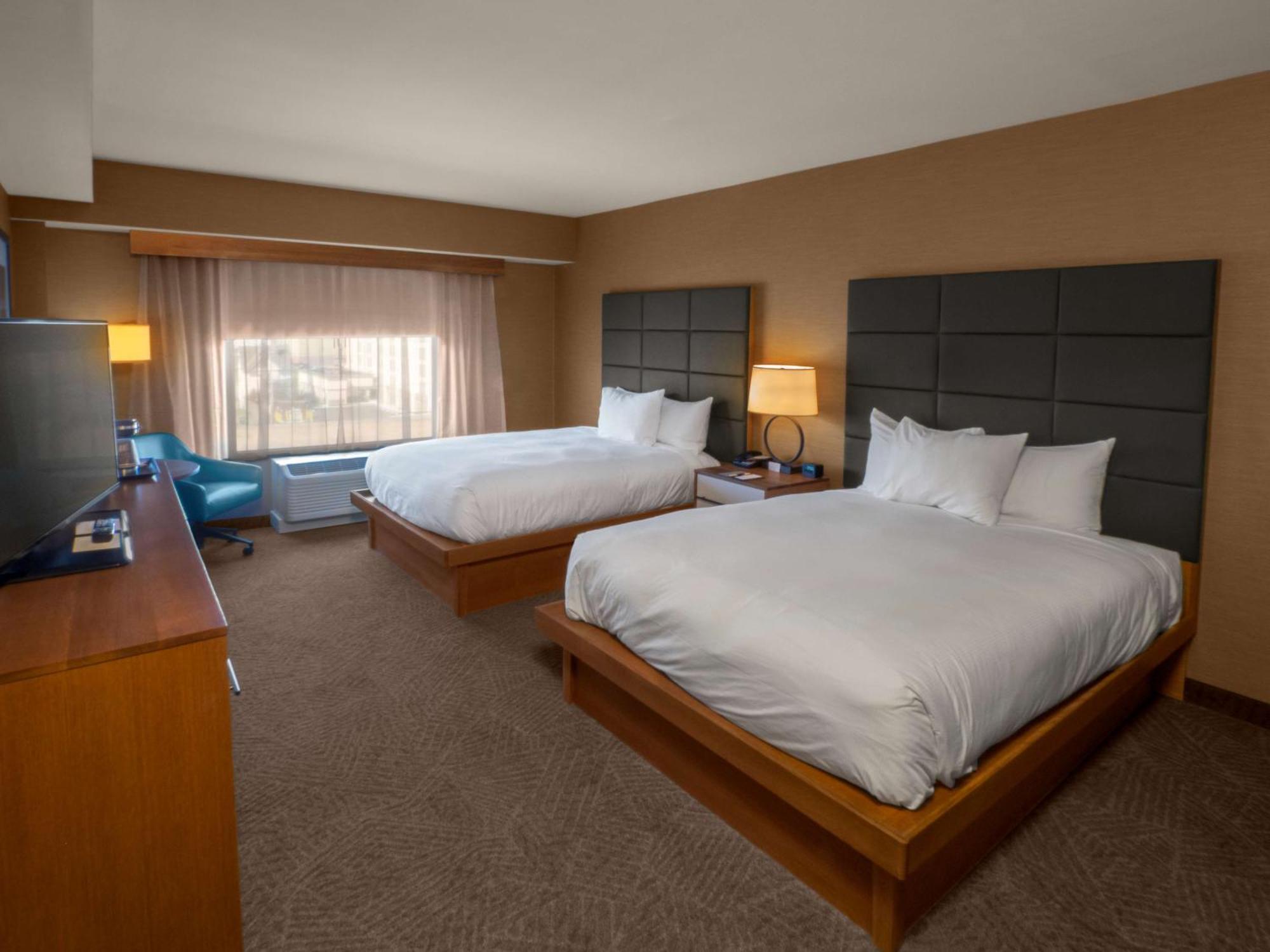 Queen Room with Two Queen Beds and River View