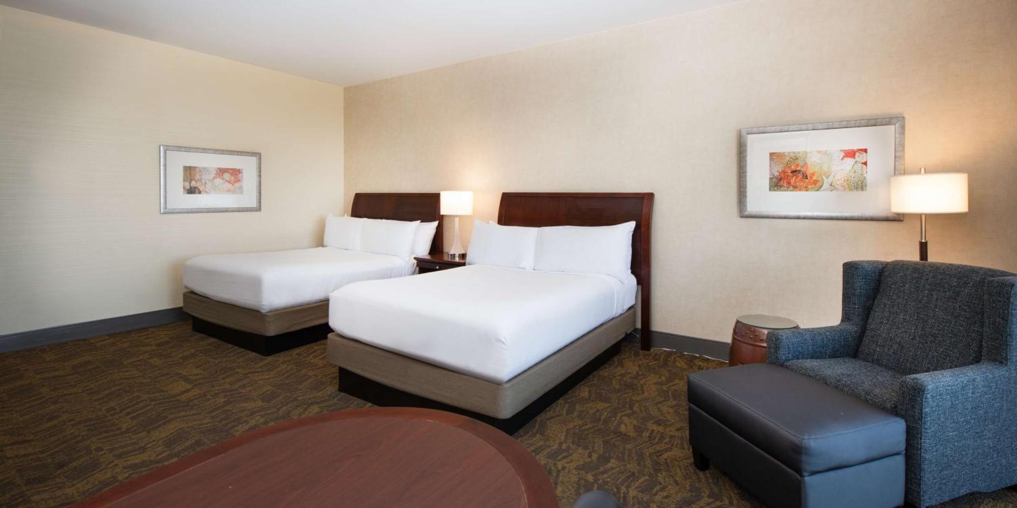 Queen Room Two Queen Beds Hearing Access