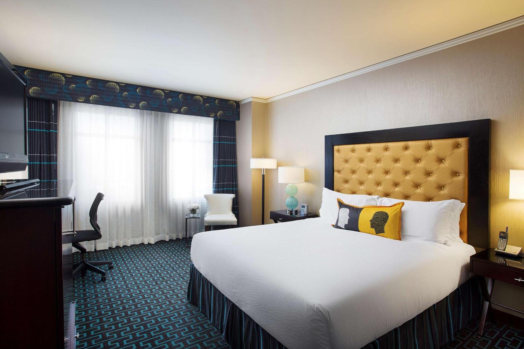Deluxe King Room