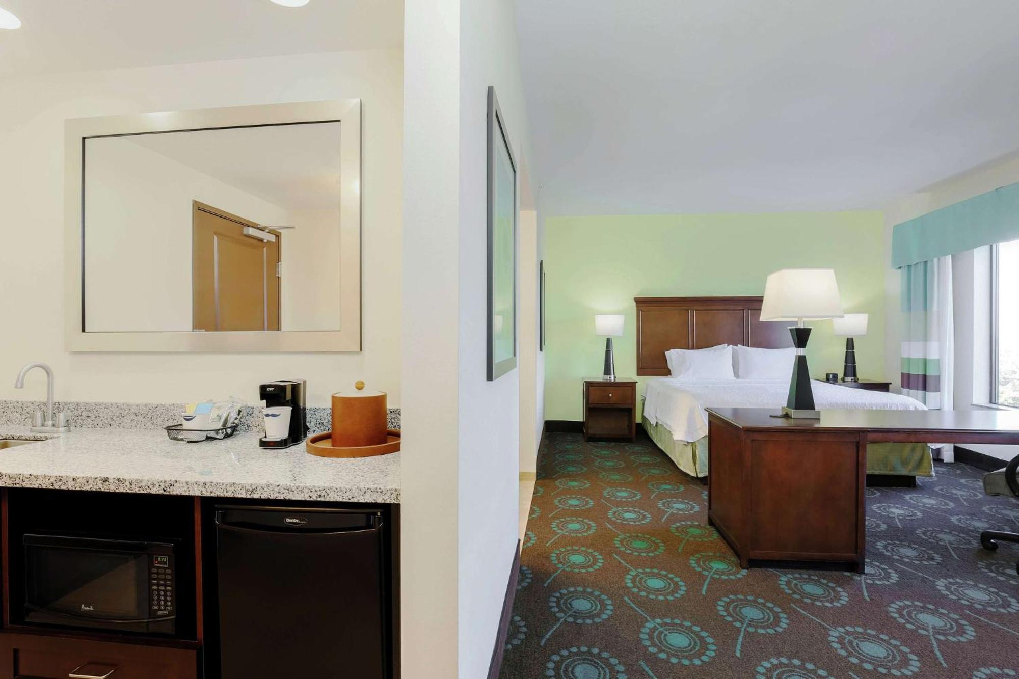 King Studio Suite with Sofa Bed - Hearing Access/Non-Smoking