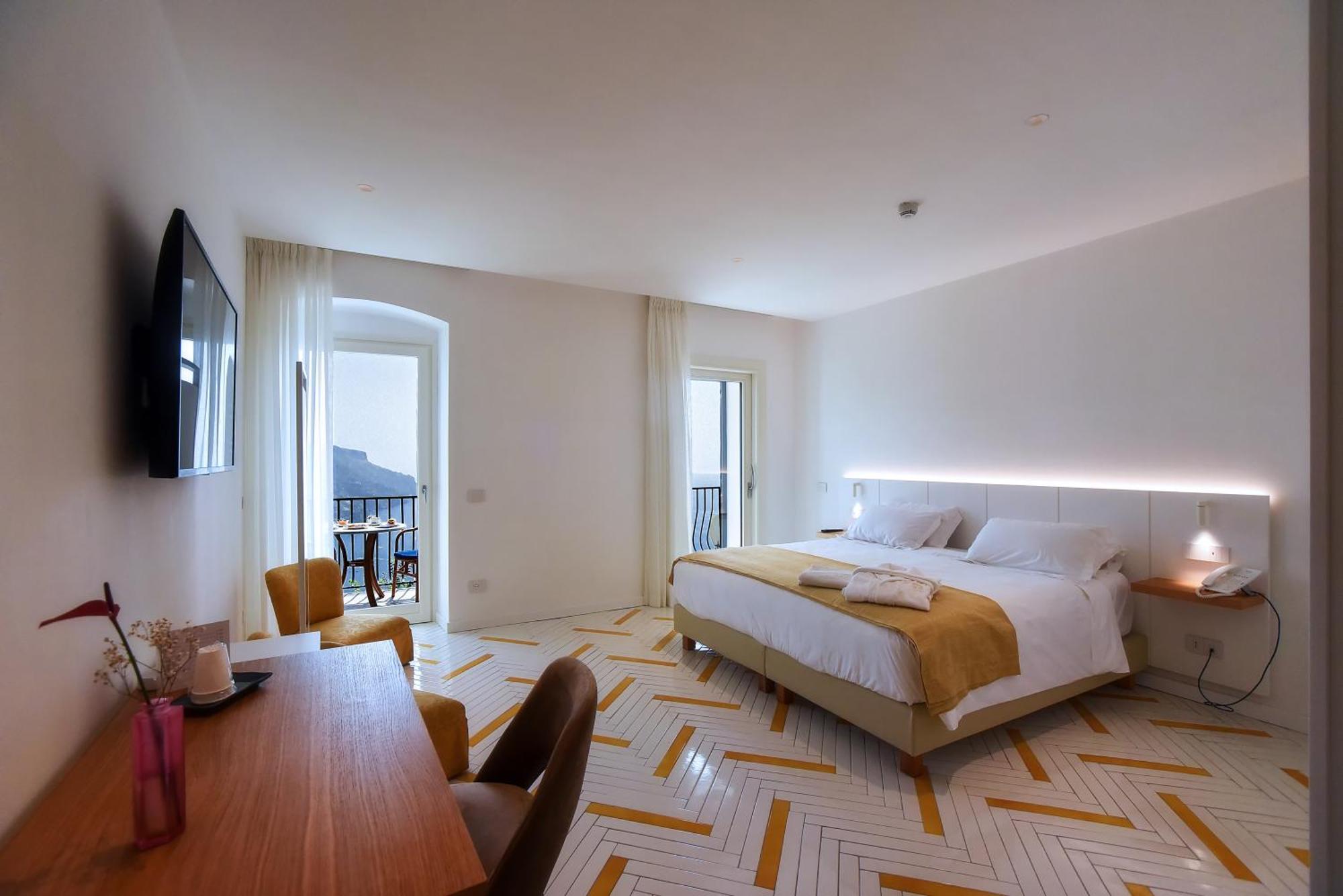 King Room Sea View,1552929010:JPEG