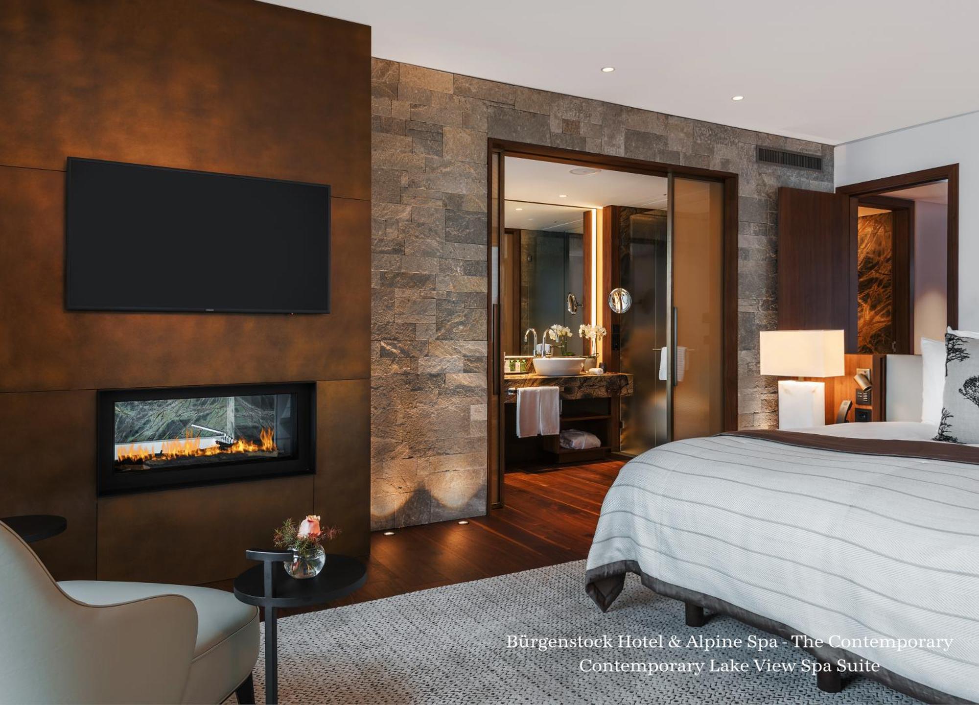 Contemporary Lake View Spa Suite