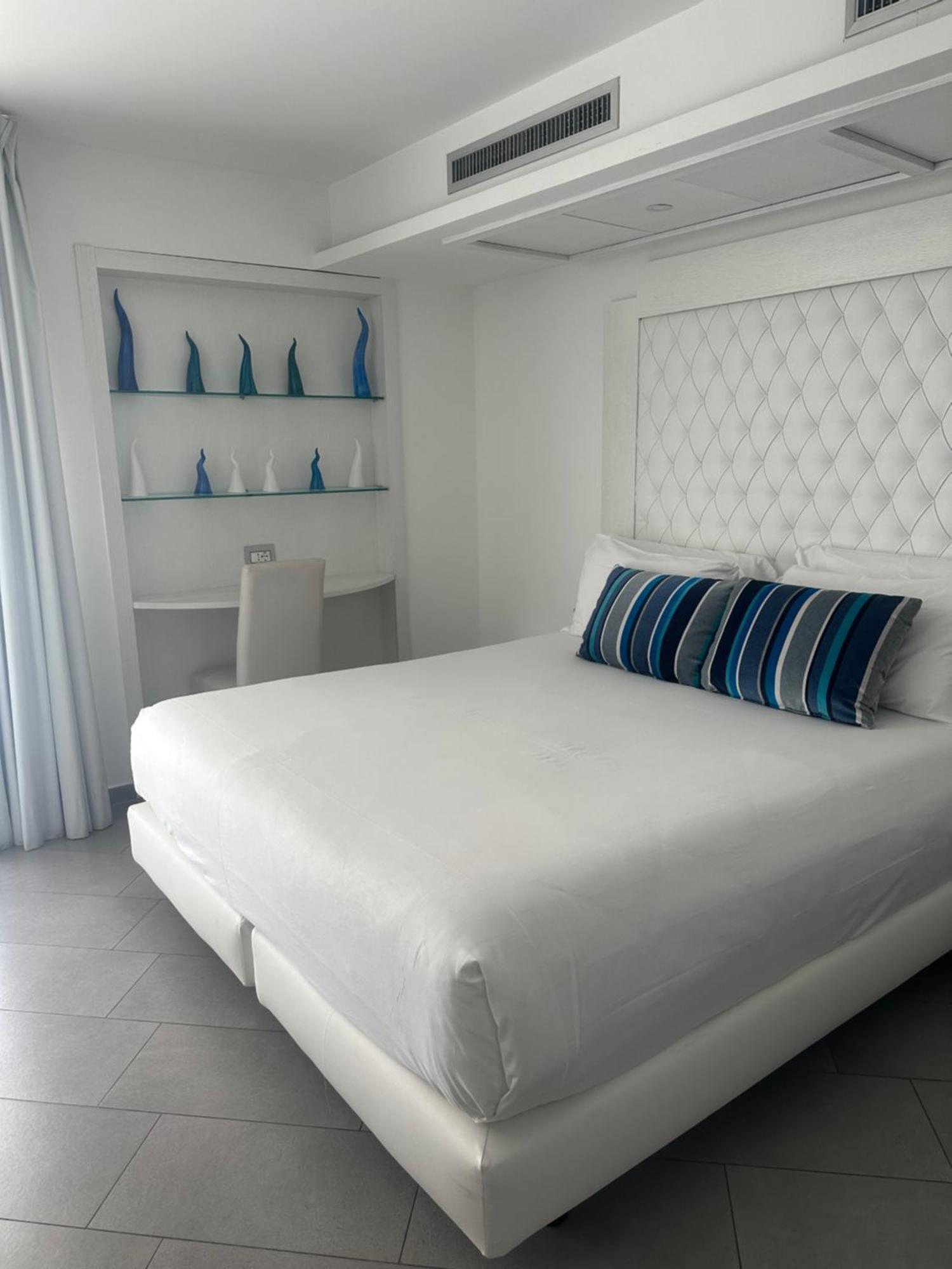 Queen Room Spa Bath