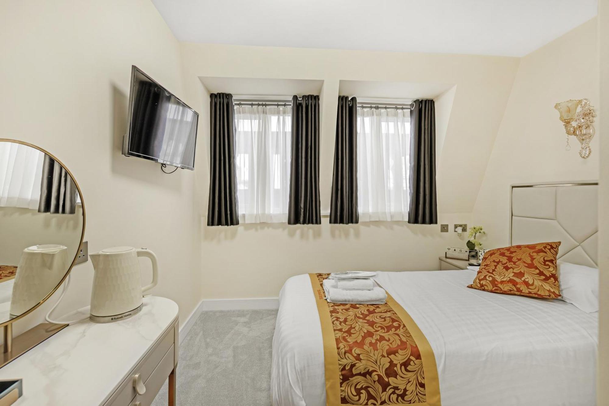 Deluxe Single Room