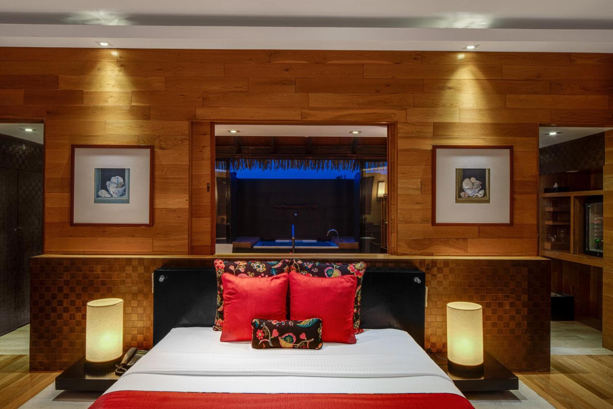 Honeymoon Villa mit eigenem Pool und Whirlpool