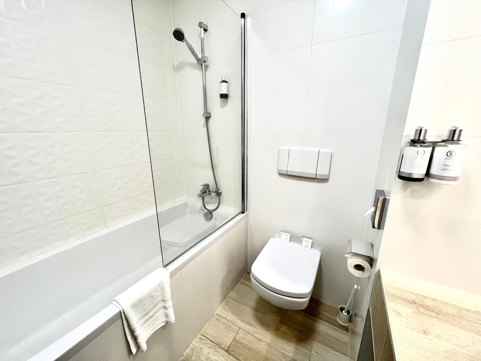Standard Double Suite